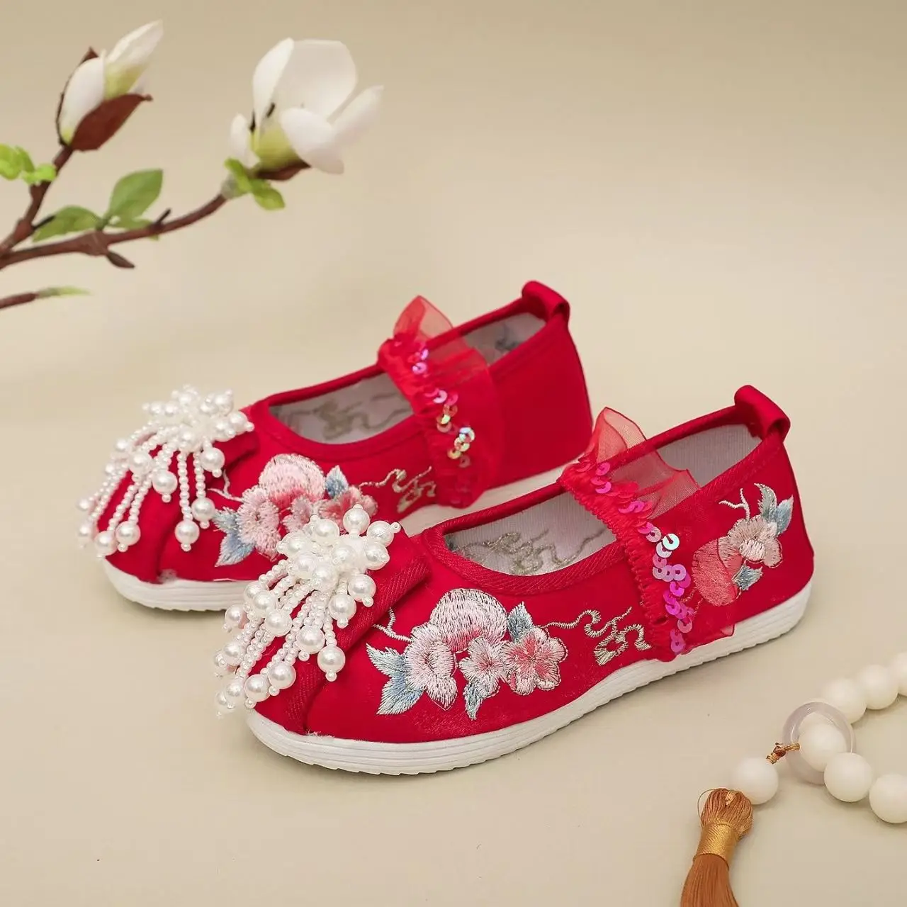 nuove-scarpe-da-bambina-2026-con-perline-e-nappe-ricamate-nuove-scarpe-hanfu-etniche-primavera-estate-con-suola-morbida-e-punta-bassa-modello-slip-on