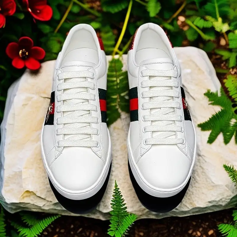 

2025 model vintage comfortable fashionable multi-purpose sport shoes with color-matched patterns and designs walking shoes.