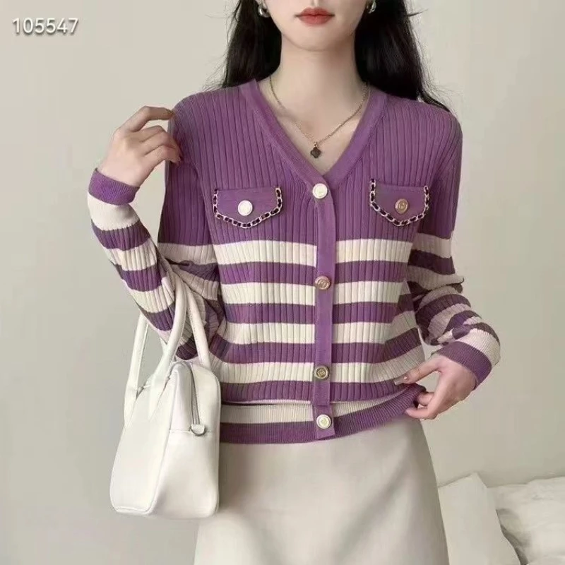 

Элегантные свитера в полоску с v-образным вырезом, контрастные элегантные свитера, весенне-осенние новые модные топы на пуговицах с длинными рукавами, темпераментная винтажная женская одежда