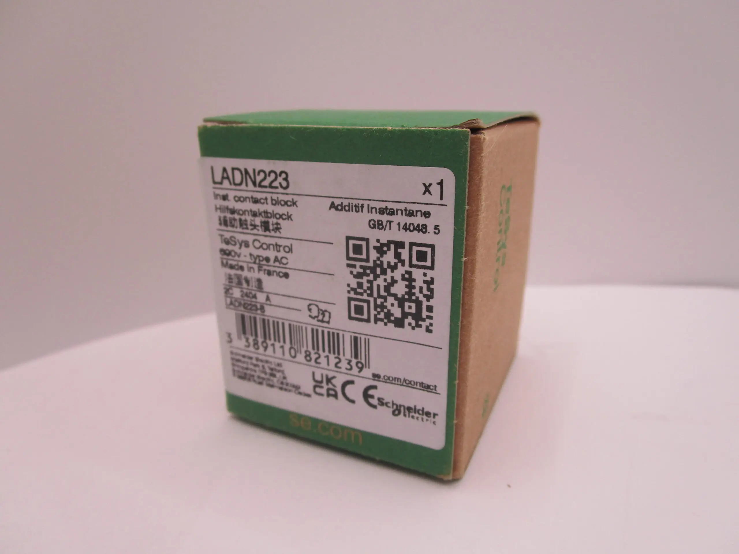 LADN223 Auxiliary contact block 2NO + 2NC, front mounting, spring terminals