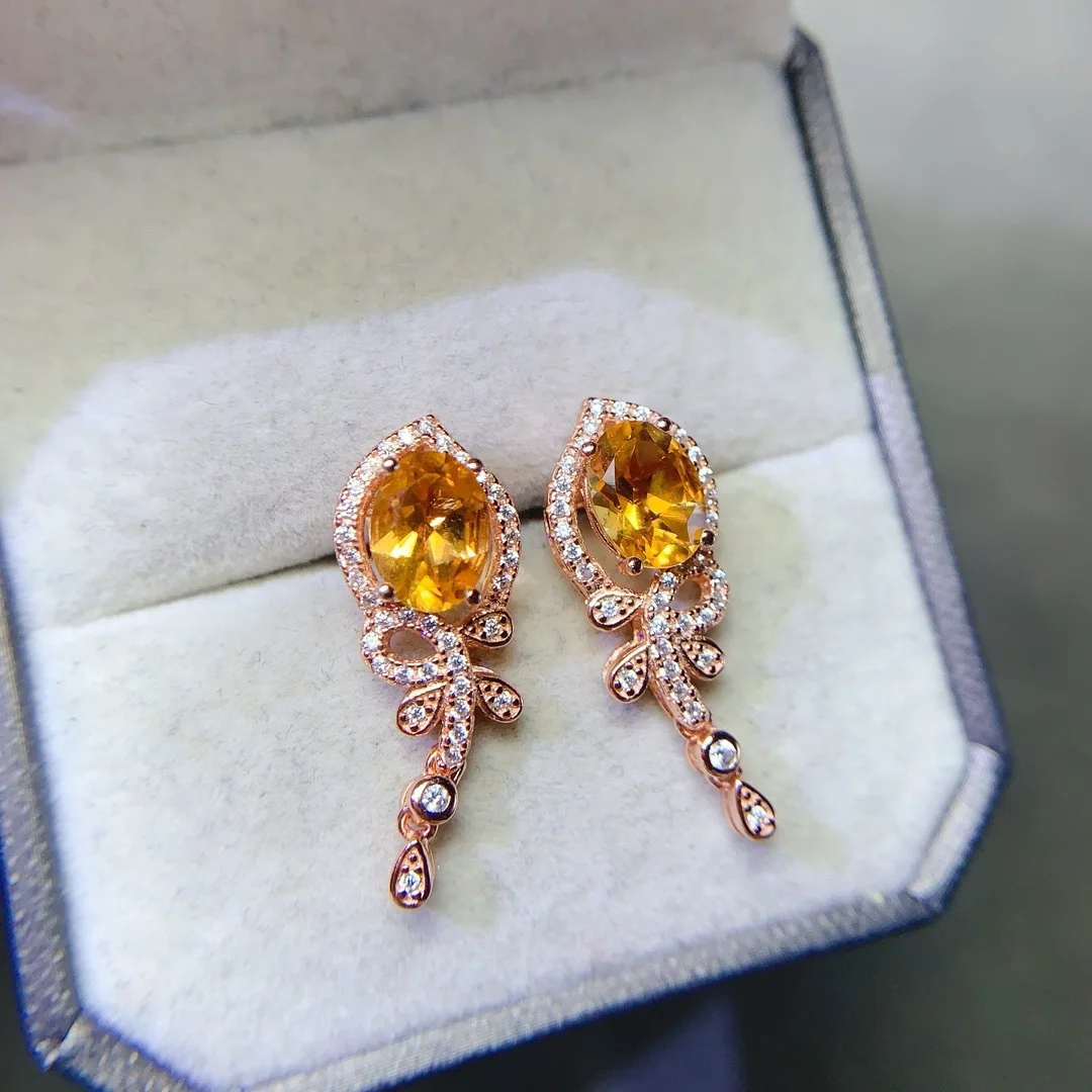 

Exquisite Natural Crystal Ear Studs Crafted in 925 Sterling Silver Fashionable Statement Piece for Women Jewelry Collection