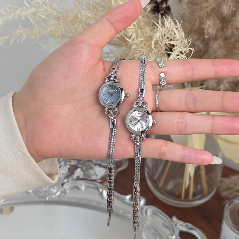 Cool And Sophisticated Small Bracelet Watch 2026 New Model Niche Luxury Exquisite Style Versatile Quartz Wristwatches For Women