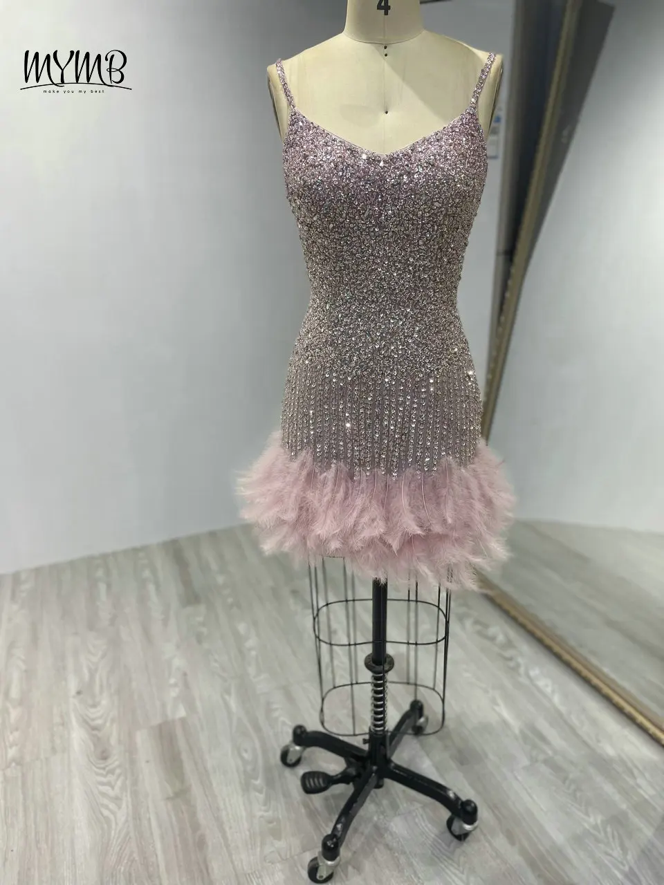 MYMB Pink Chic Sexy Spaghetti Straps Mini Night Club Gowns for Women Party Luxury Crystal Beaded Feathers Cocktail Dresses