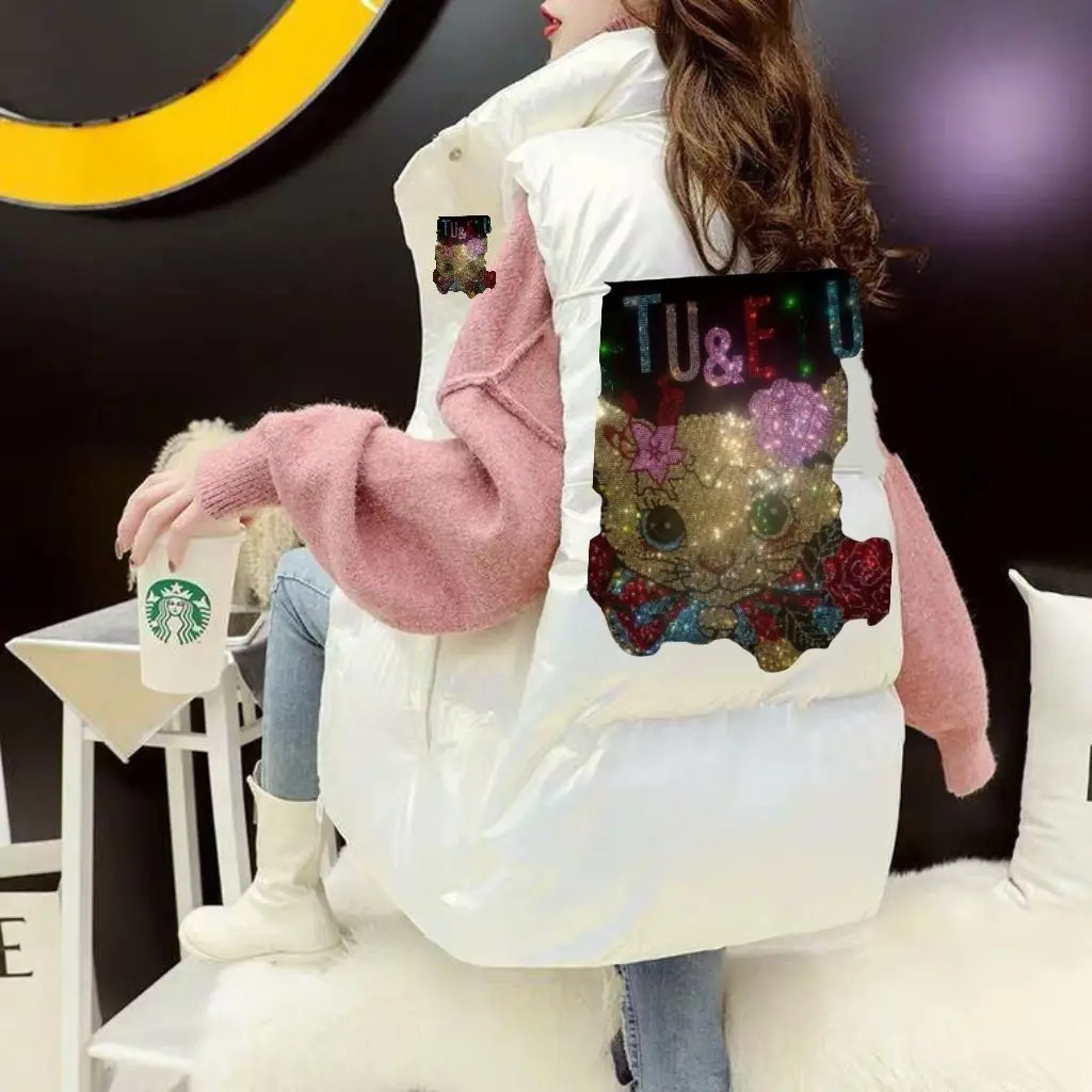 

Новая женская утепленная жилетка 2025 года с глянцевой поверхностью, осенне-зимняя верхняя одежда, с воротником-стойкой, с наплечными вставками, модная