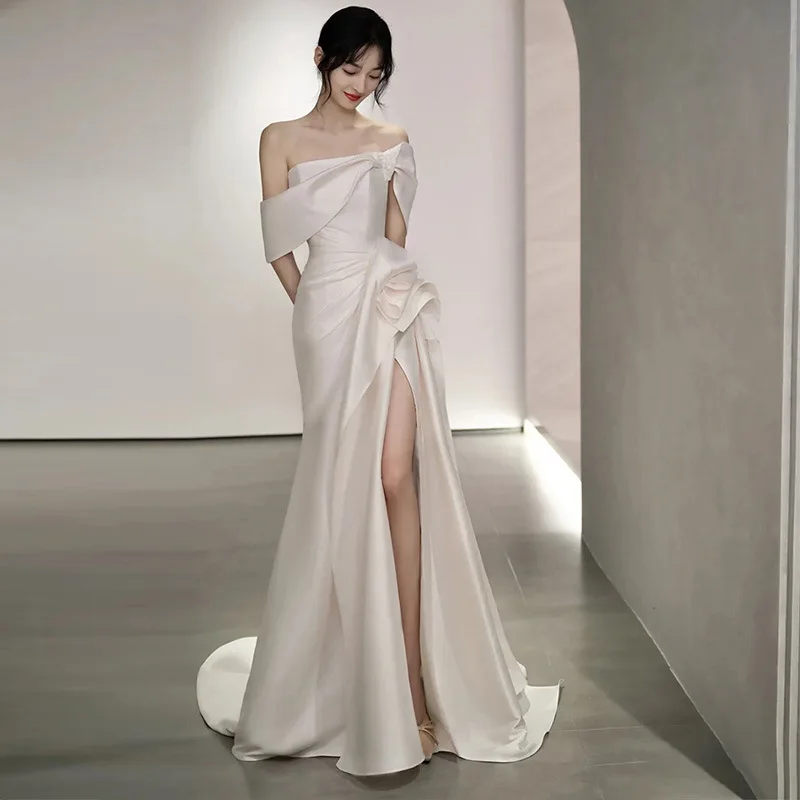 Women's one-shoulder light wedding dress fall new bridal satin simple temperament travel shoot trailing gowns