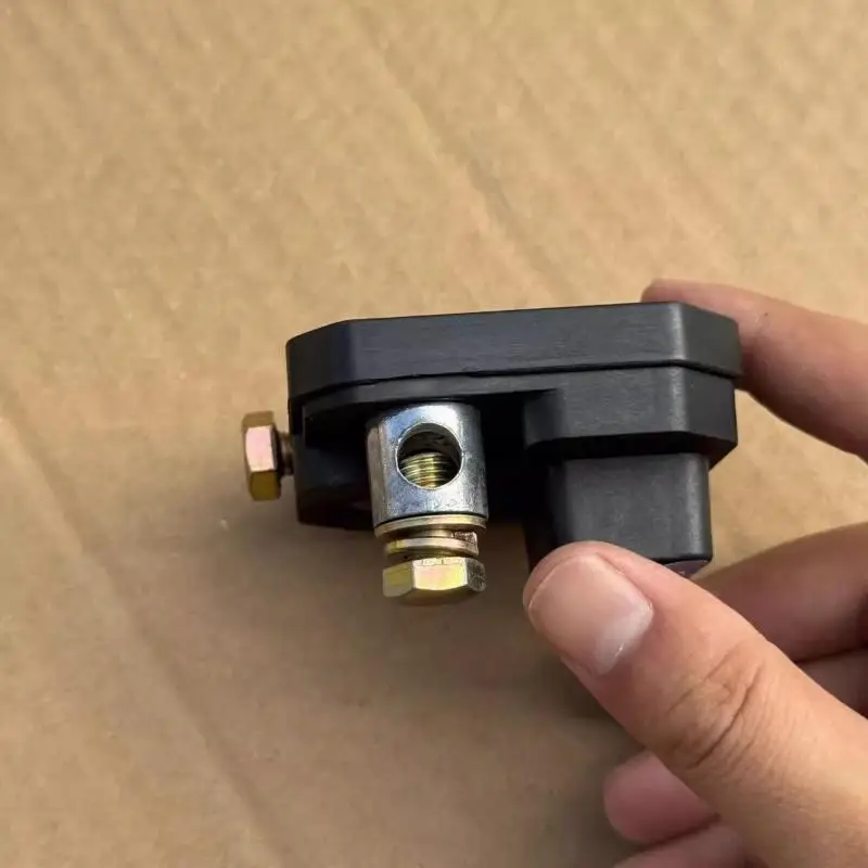 1Pcs Long Lasting Zinc Alloy 12V 24V Battery Disconnect Switch For Automotive Use With Antileakage Power Cutoff Car Accessories