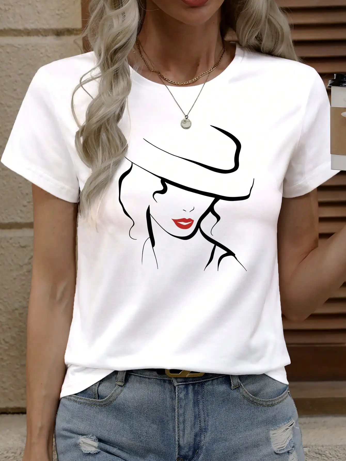 T-shirt stampata con motivo ritratto alla moda T-shirt regalo per campeggio e vacanze lavabile in lavatrice adatta