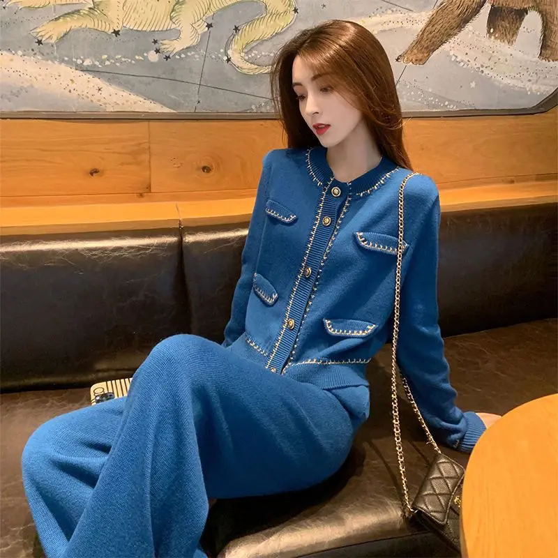 Autumn New Klein Blue Small Fragrant Style Knitted Age Reducing Light Mature Wear with Wide Leg Pants Women's Two-piece Set