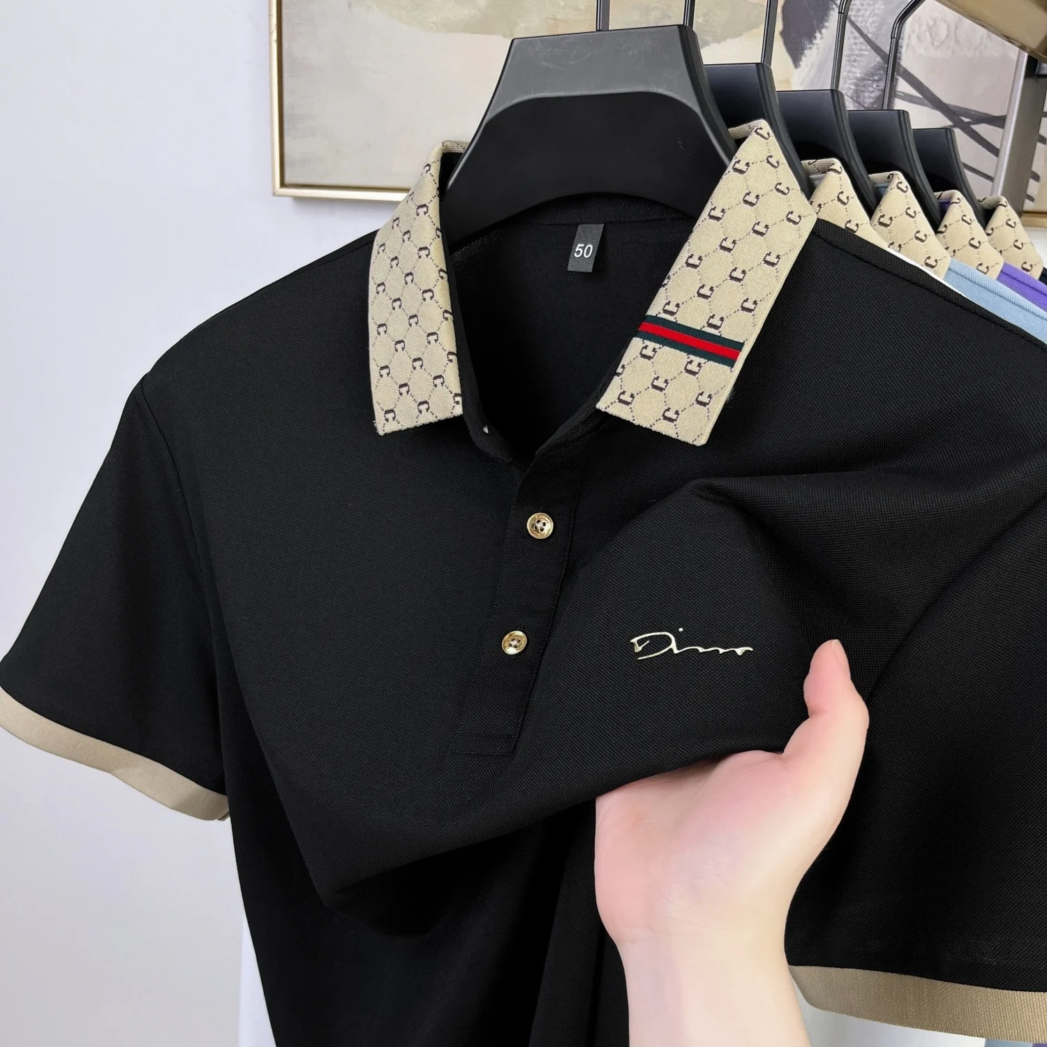 

2025 модная футболка новая летняя мужская деловая повседневная футболка с короткими рукавами удобная дышащая рубашка-поло топ с изысканной вышивкой