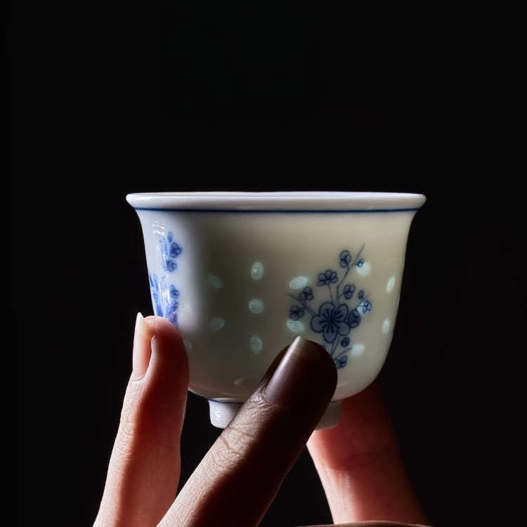 Tazza da tè Linglong Kung Fu blu e bianca, tazza da degustazione del tè, set da tè cinese in ceramica di fascia alta