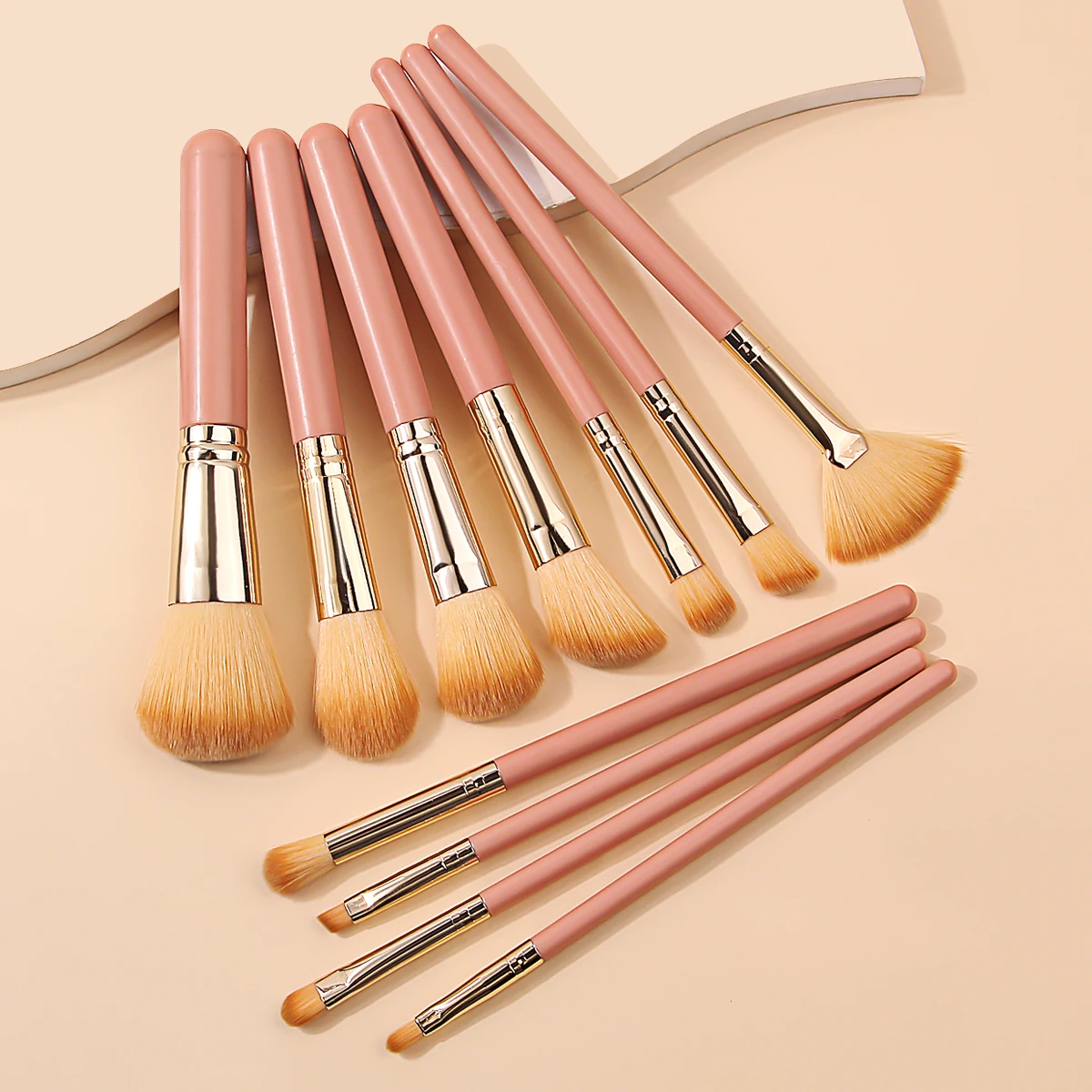 Set di pennelli per trucco da 11 pezzi: pennello morbido per fard, pennello per contorno, pennello per ombretto, pennello a forma di ventaglio, strumenti per pennelli per trucco viso