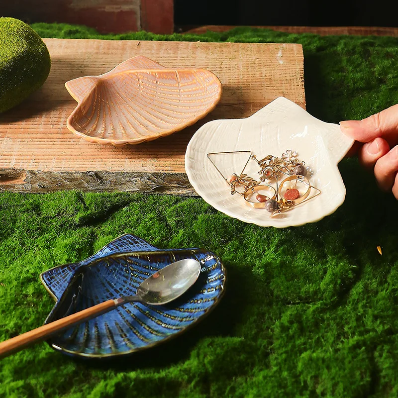 HYS Creative Scallop Spoon Holder Jewelry Storage Plate Photo Props Ceramic Plate Dim Sum Plate Entrance Key