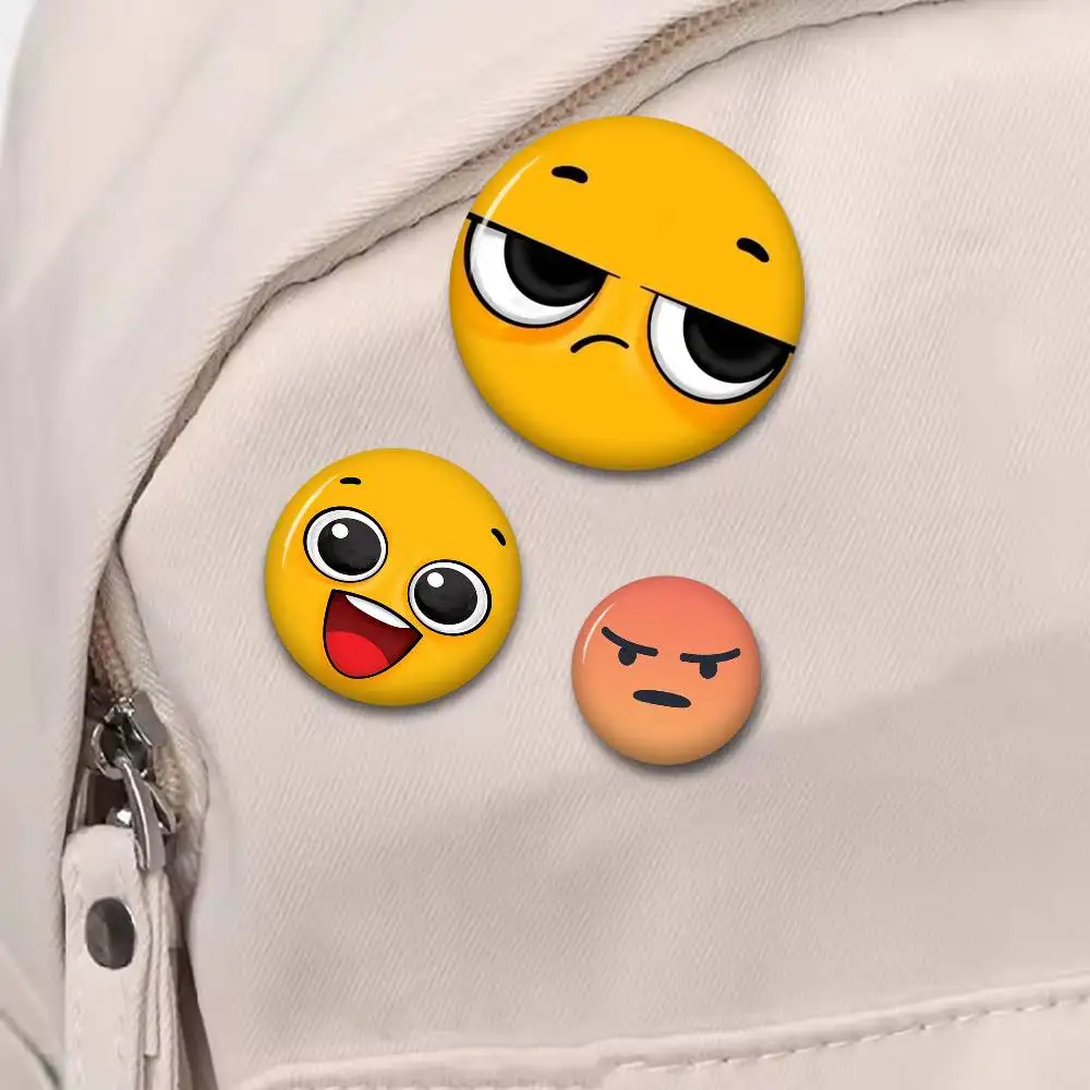 Funny emoji Creative Pins Funny Round Snap-in Brooch Badge Backpack Hat Accessories Jewelry Gifts for Friend