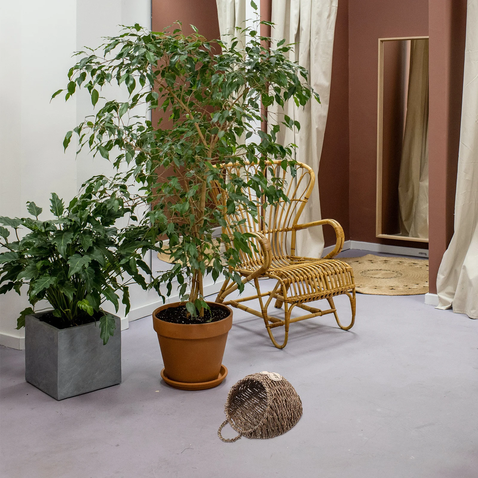 

1Pcs Woven Flower Basket Natural Material Handwoven for Home Decor Storage Wedding Party Portable Storage Basket