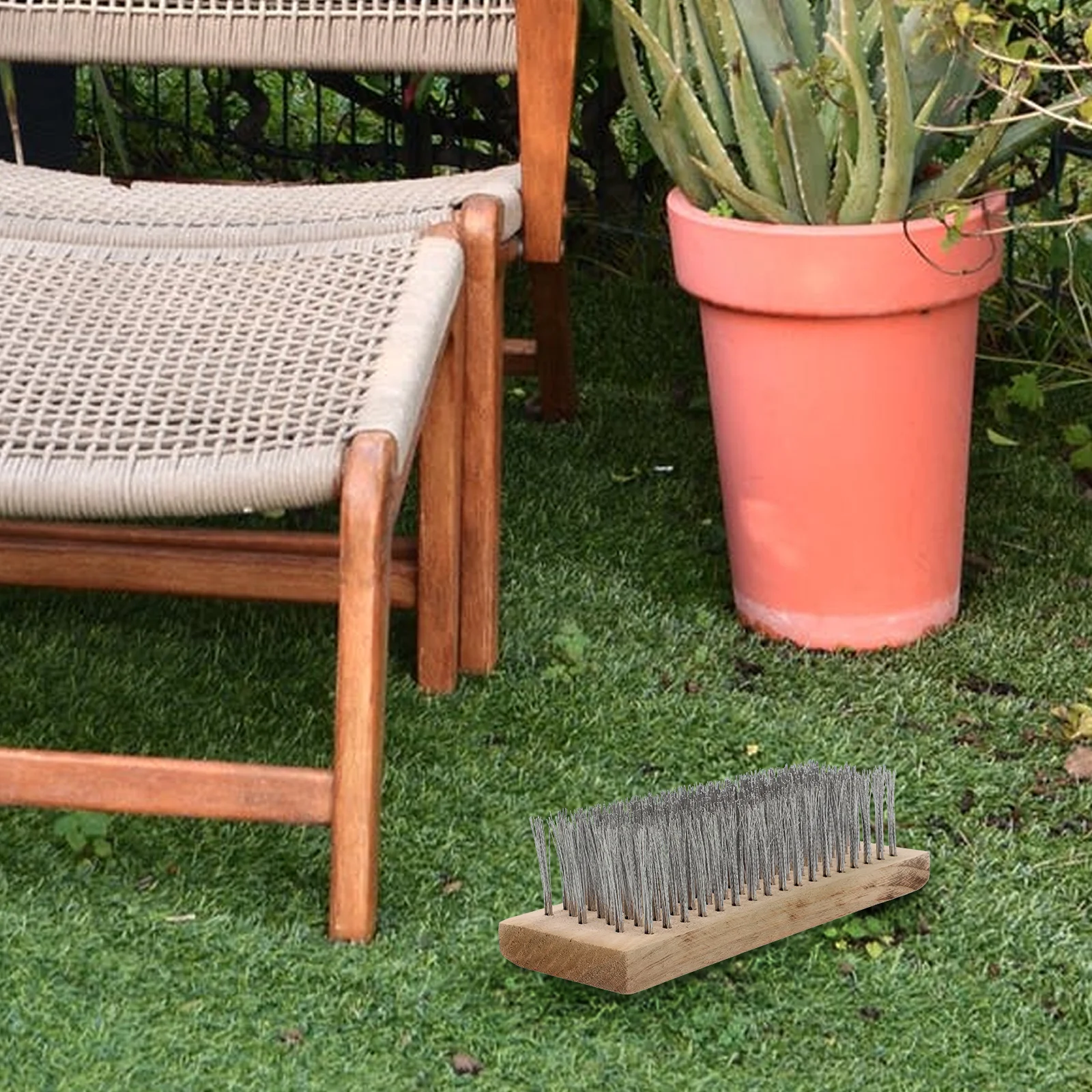 

1pc Stainless Steel Wire Brush Long Handle Cleaning Tool for Garden Yard Weed Removal Portable Wooden Handle