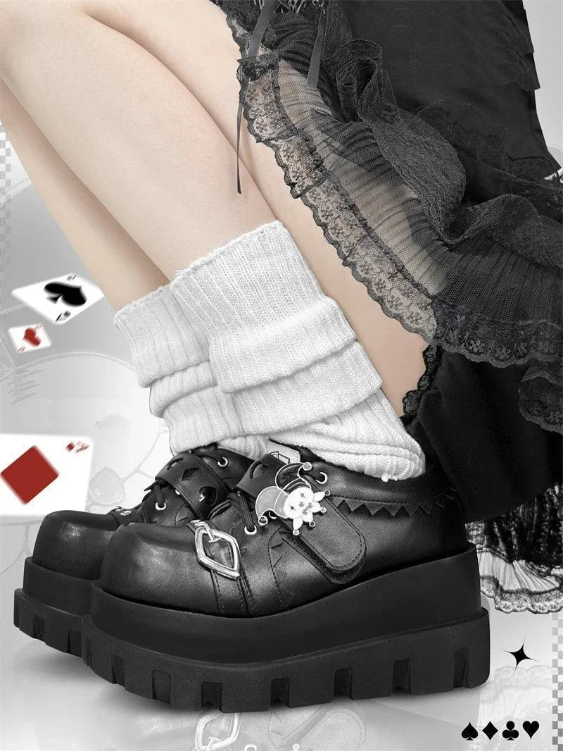 أنثى بوكر جوكر مهرج الديكور مصعد أحذية هالوين هدية 2025 جديد الشارع نمط الفتيات لوليتا أحذية منصة القوطية