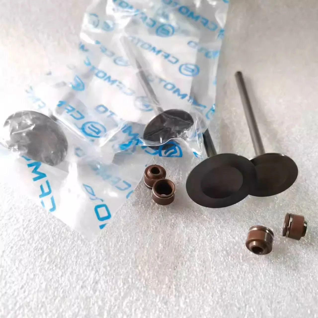 

Оригинальный мотоциклетный клапан, полный комплект INTAKE 2 + EXHAUSE 2 + уплотнения клапана 4 для CFMOTO 300SR 300NK 300CL-X NK300 SR300 NK SR 300 CLX