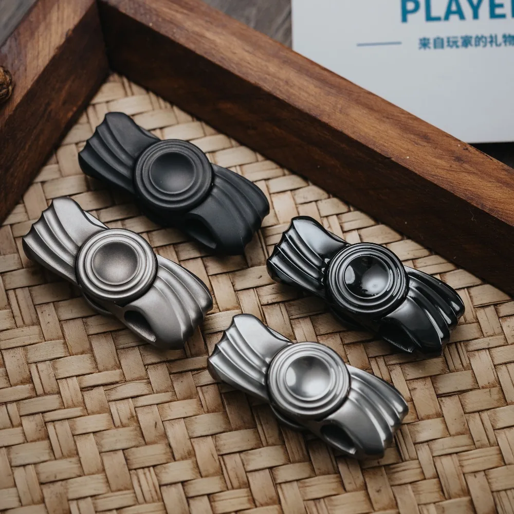 

Interstellar Surfing EDC Silk Mechanical Metal Two-Leaf Fingertip Push Card Desktop Decompression Toy