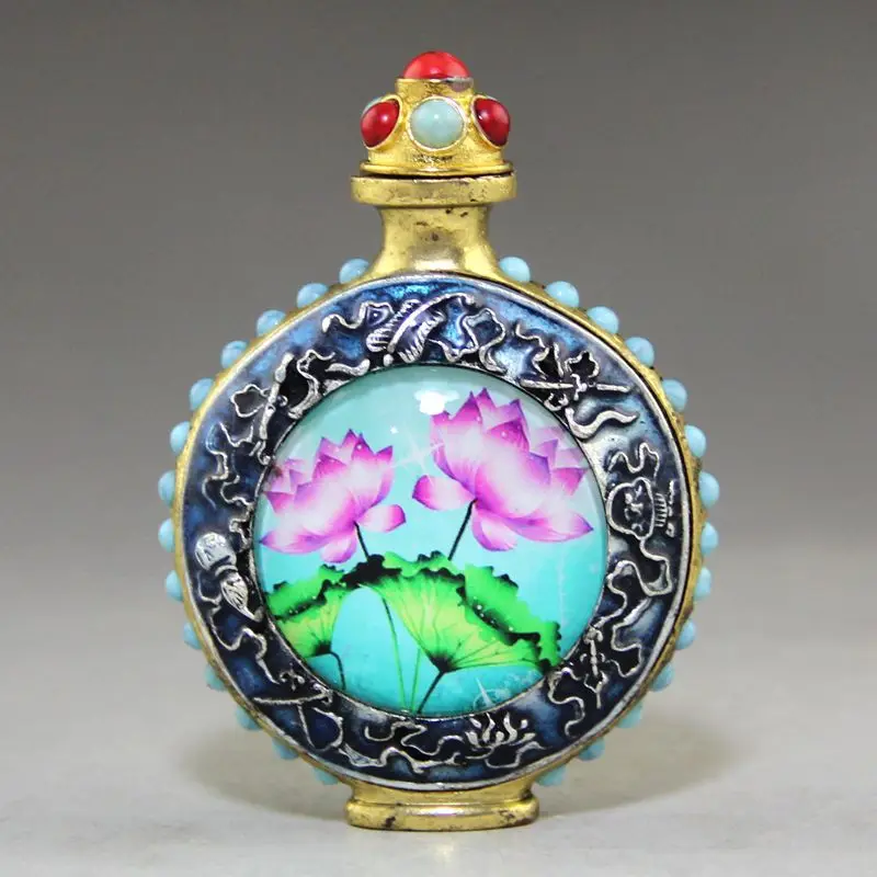 

Wholesale Antique Vintage Crafts White Copper Collection Direct Sales Distressed Flowers Blooming Rich Snuff Bottle Ornaments