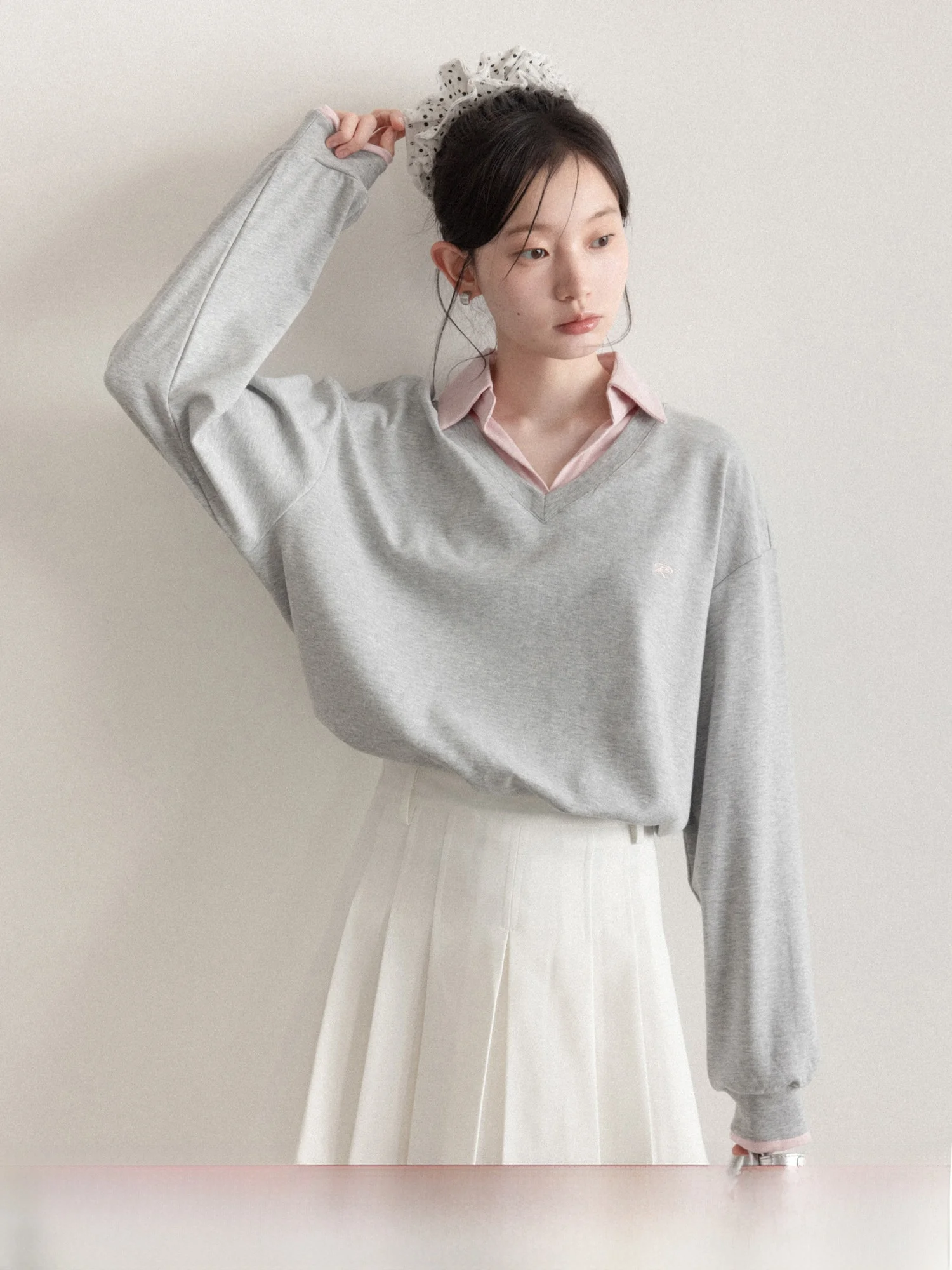 

Gray Neck Long Sleeve Sweatshirt Women's Style Casual Spring Top Academy Style Fake Two-Piece Loose Fit Comfortable Cott...