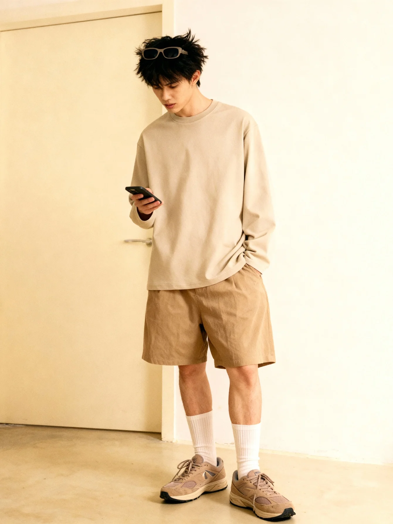 عادية الرجال فضفاض كم طويل تي شيرت موضة بلون بلوزات مستديرة العنق Y2k جودة عالية 100% القطن الذكور المحملة