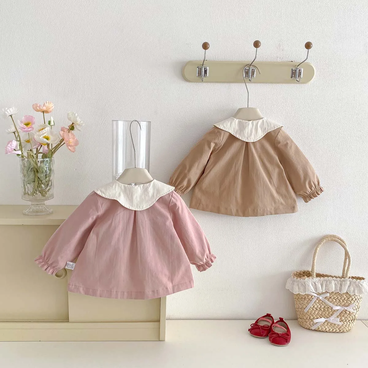 Girls' Spring and Autumn Trench Coat, Girls' Cute Lapel Bow-Decorated Cardigan Coat, Very Suitable for Outdoor Wear 2