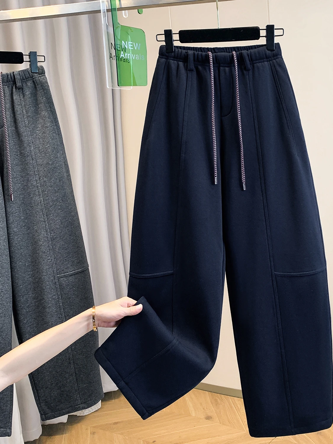 Modne spodnie dresowe z elastyczną talią i sznurkiem, plus size, damskie, jesienno-zimowe, ciepłe, wyszczuplające, uniwersalne.