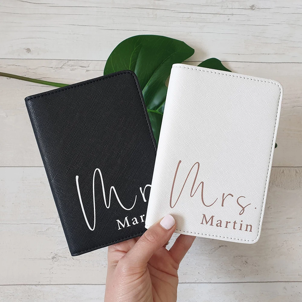 Personalised Mr & Mrs Passport Holder Honeymoon Gift for Newly Wed Luggage Tag Set Travel Wallet Bulk Wedding Favors for Guests