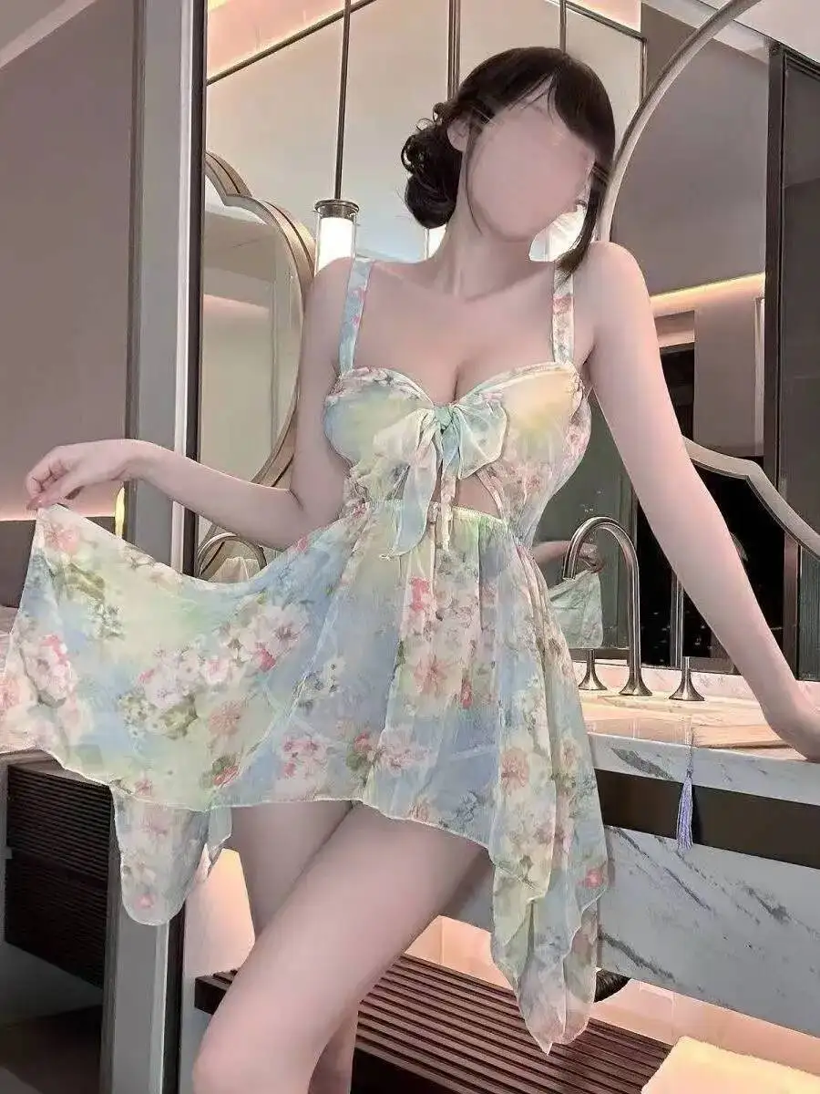 Abito floreale a V profondo Elegante con prospettiva Tentazione Abito sexy sexy Canotta Mini abito Dolce verde Donna Top 2025 Nuovo UBI8