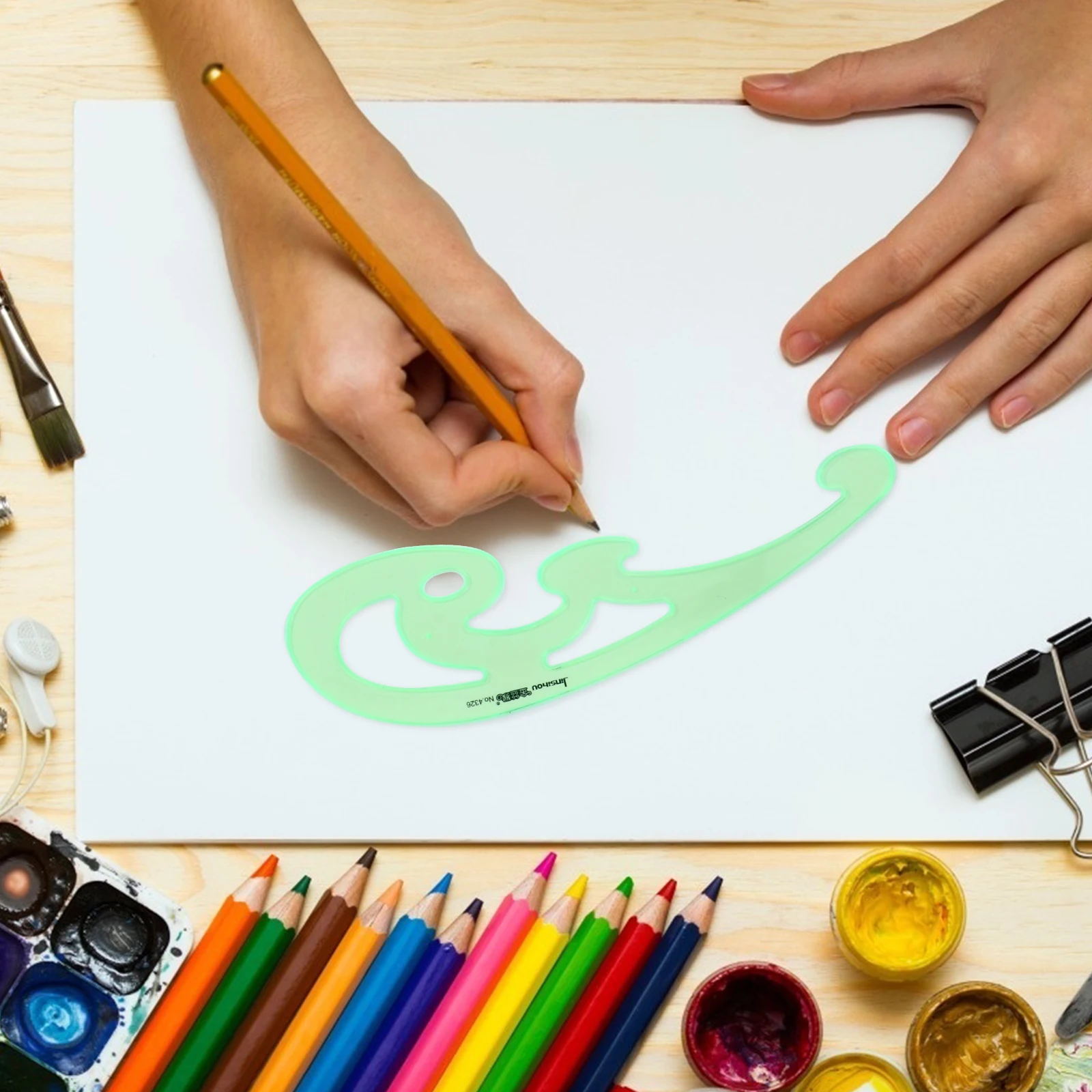 6 قطعة قالب رسم استنسل أشكال هندسية مساطر بلاستيكية للمدرسة والمكتب والرسومات الفنية وأدوات الرسم