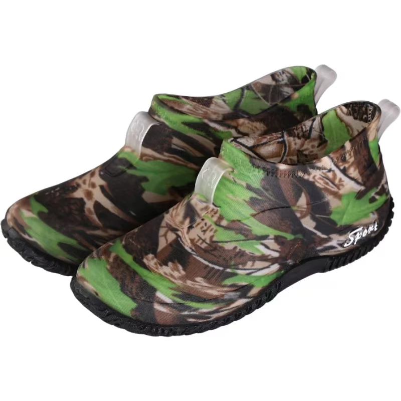 

Men New Camouflage Color Low Top Rain Shoes Lightweight Non Slip Waterproof Round Toe Slip On Flat Sole Chef Shoes Fishing Wader
