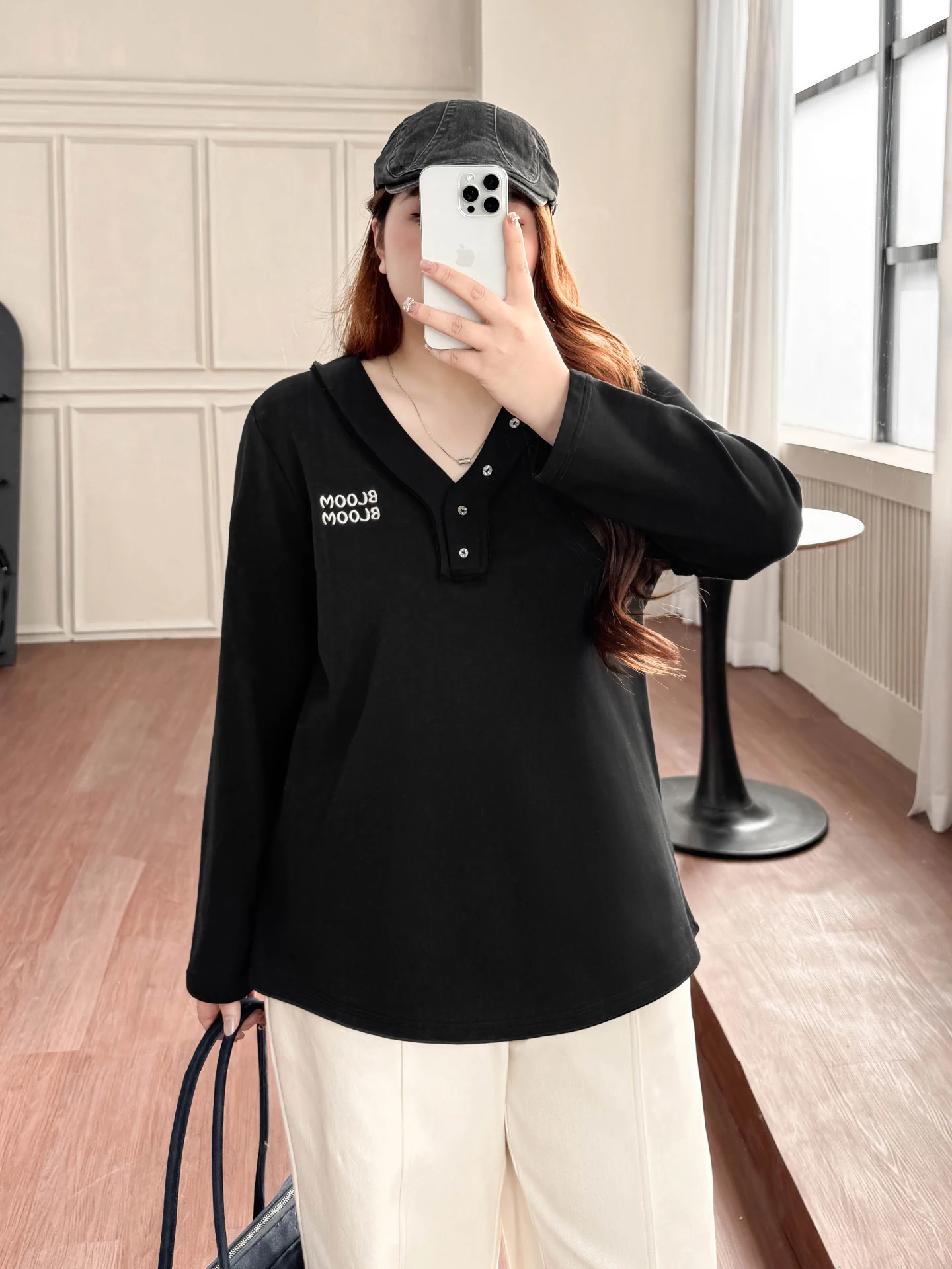 

Loose Fit Large Size Women's T-irt Embroidered Letter Long Sve V-Ne Slimming Effect Spring Faion Casual Wear