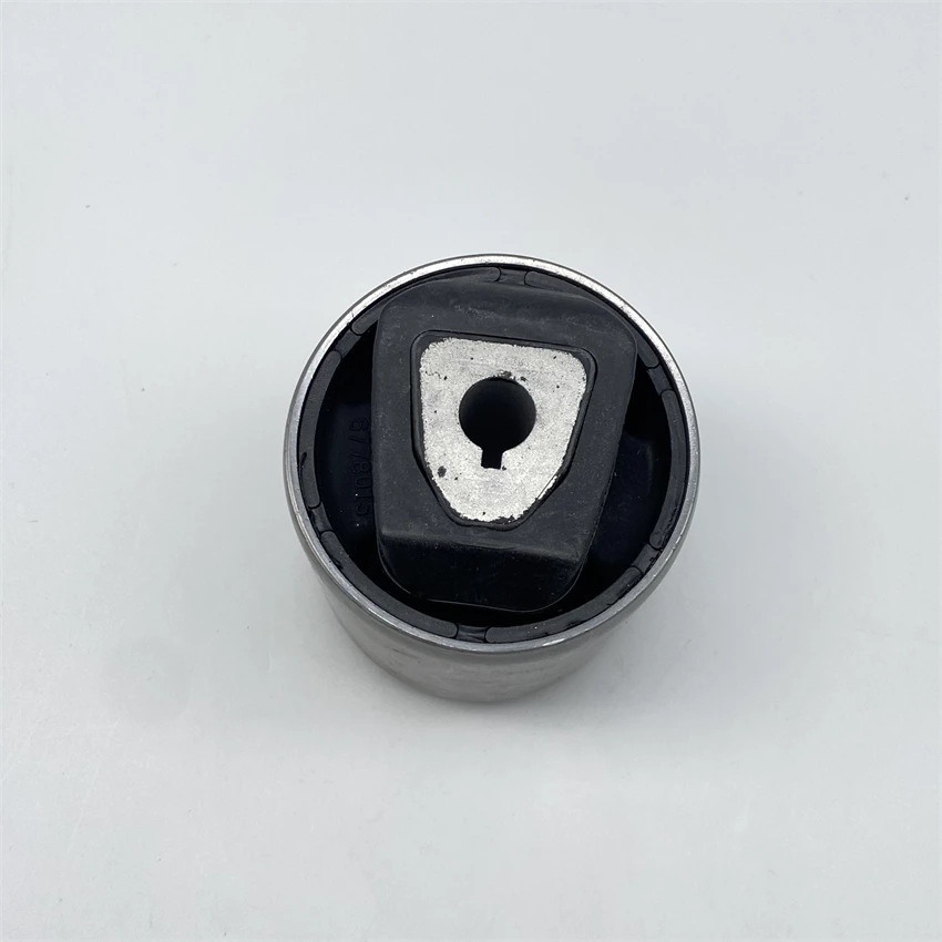 STZT 31106778015   Bushing Trailing Lengan Kontrol untuk Bushing Suku Cadang Mobil BMW X5 Series E70 X6 Series E70 E71