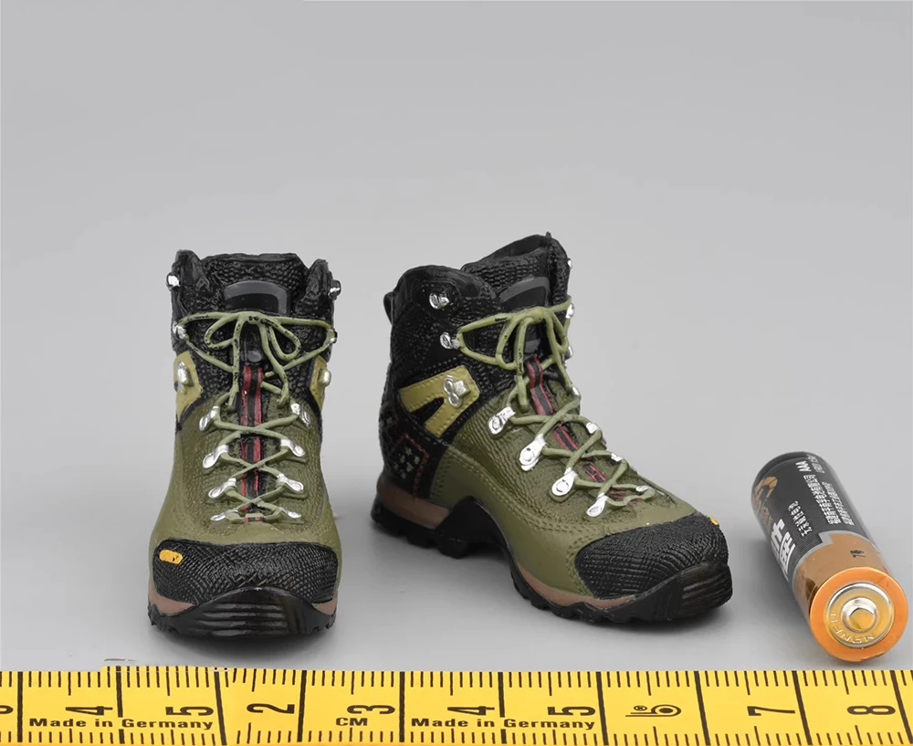 

Scale 1/6 Minitimes M048 US. Soldier Doll Solid Shoe Boots PVC Material Helmet Accessories Not Real For 12" Scene Component DIY