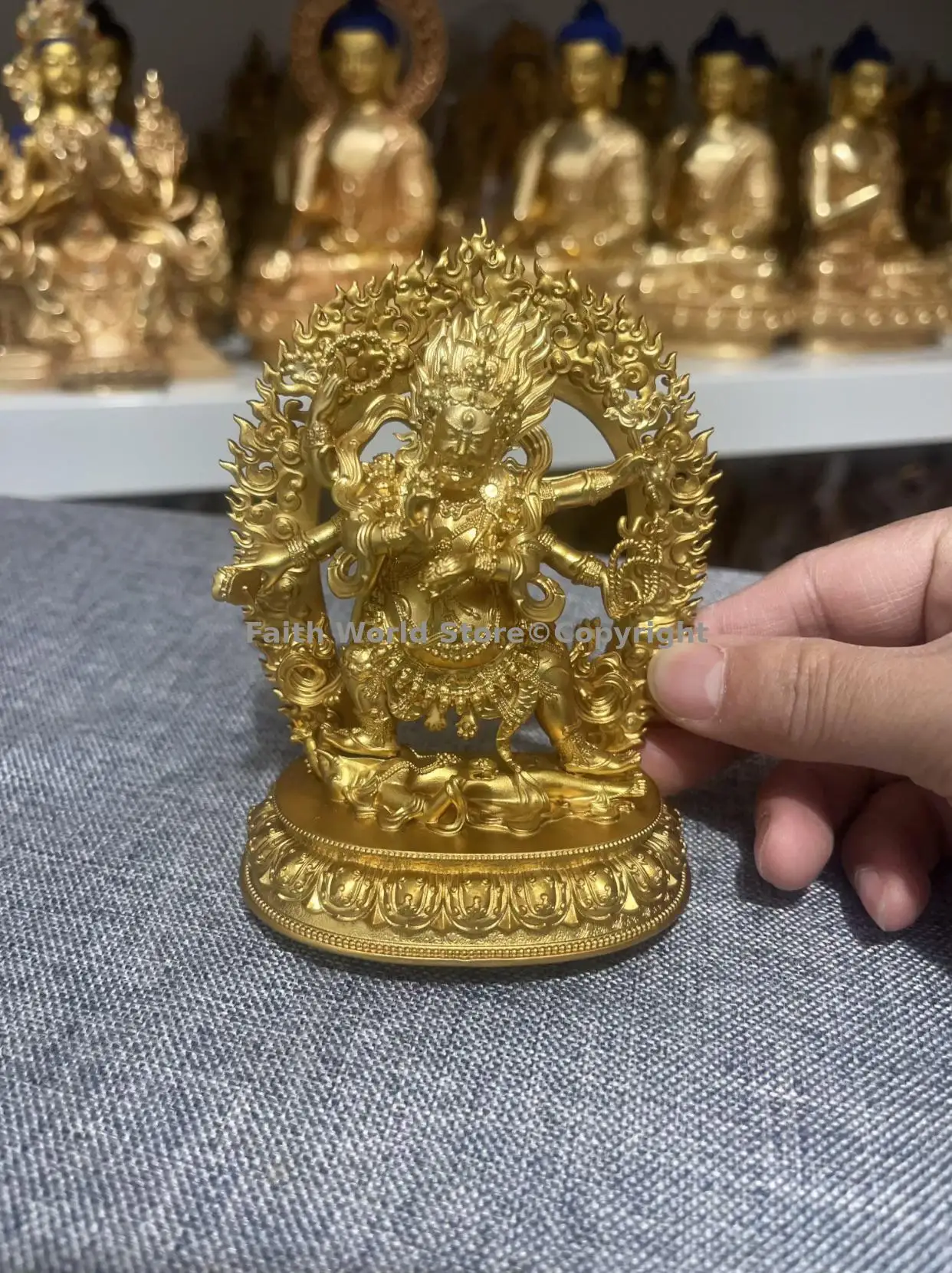 البوذية معبد المذبح نادر التذهيب ماهاكالا غونبو شيفا فيروكانا بوذا عبادة طرد الأرواح الشريطان حماية فعالة