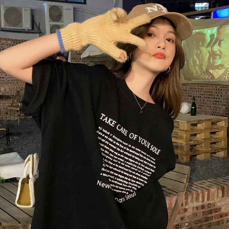 

Футболка большого размера в стиле ретро, женская свободная футболка для пар, хлопковая круглая уличная одежда с принтом в Корейском стиле, весна-лето