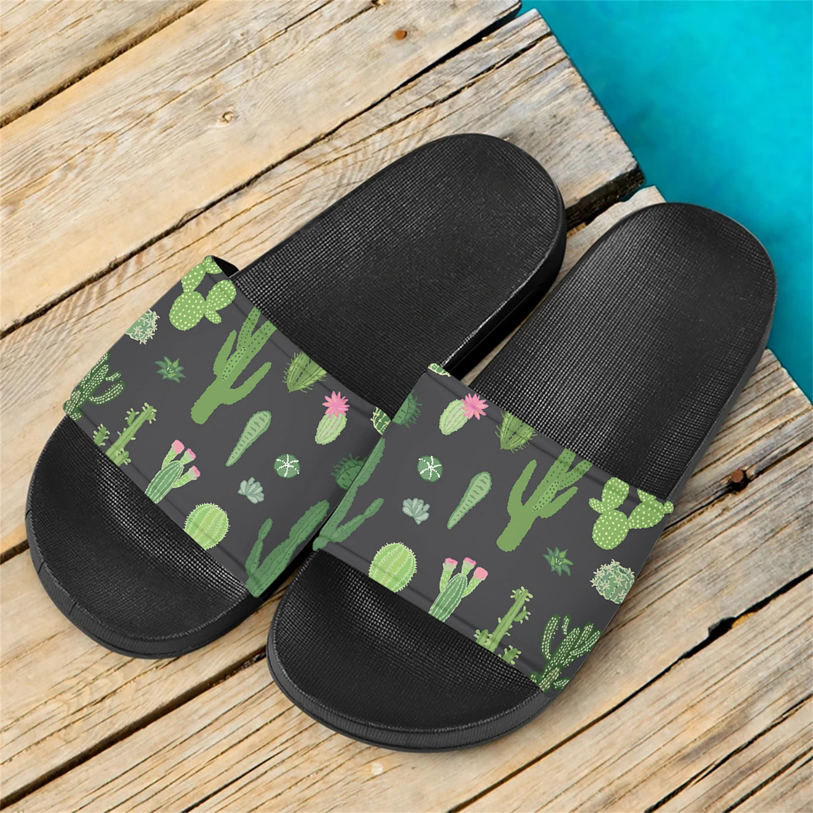 New Green Cactus Design Indoor Slippers Summer Light Soft Sole Beach Travel Sandals High Quality Adult Kids Casual Flat Slippers