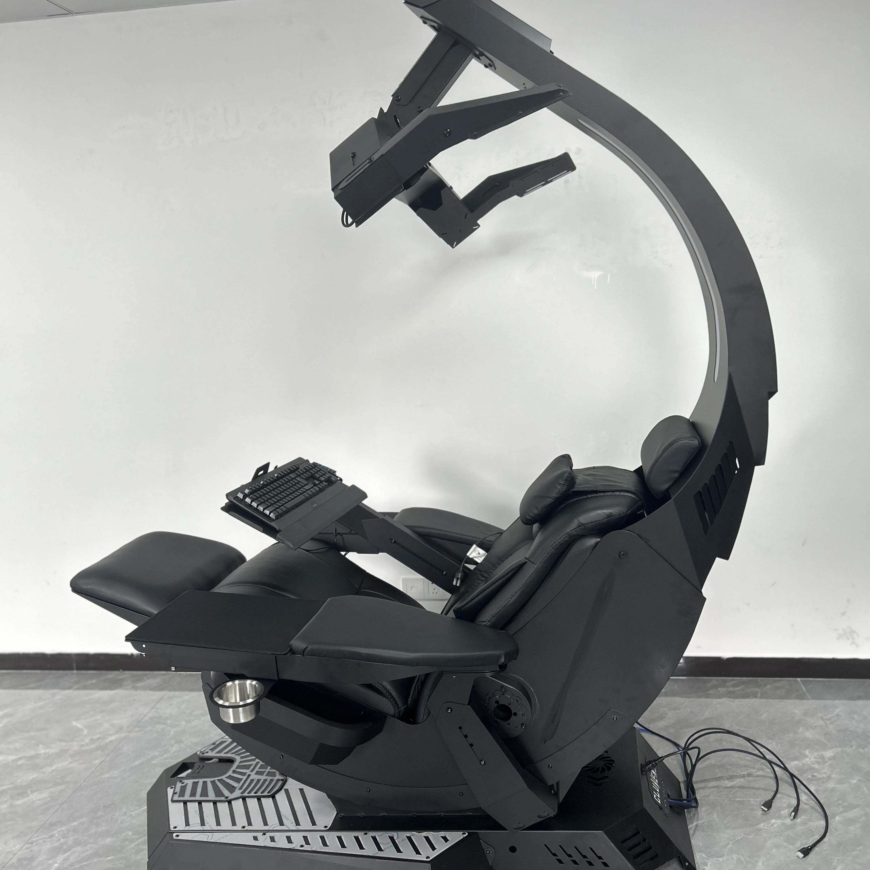 Clu vens Manticore Computer Cockpit Recline Chair Workstation Most Comfortable zero Graivty Chair Gaming Rig for Multi Monitors