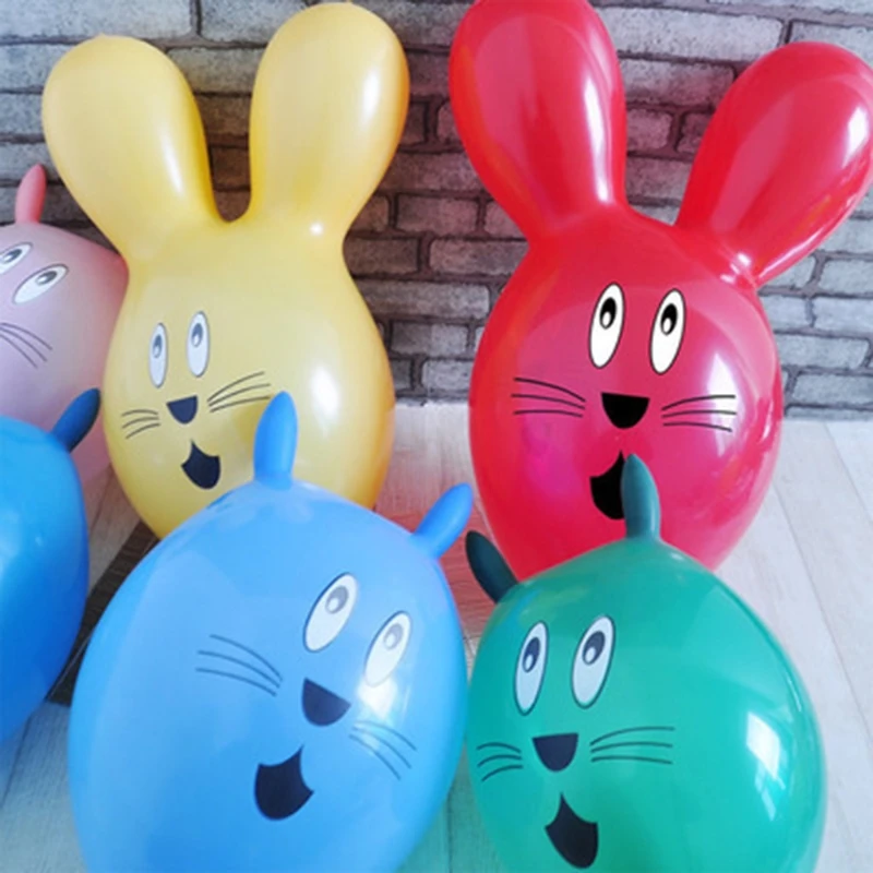 Joli ballon en forme lapin gonflé à l'air, pour fête d'anniversaire, accessoire bannière