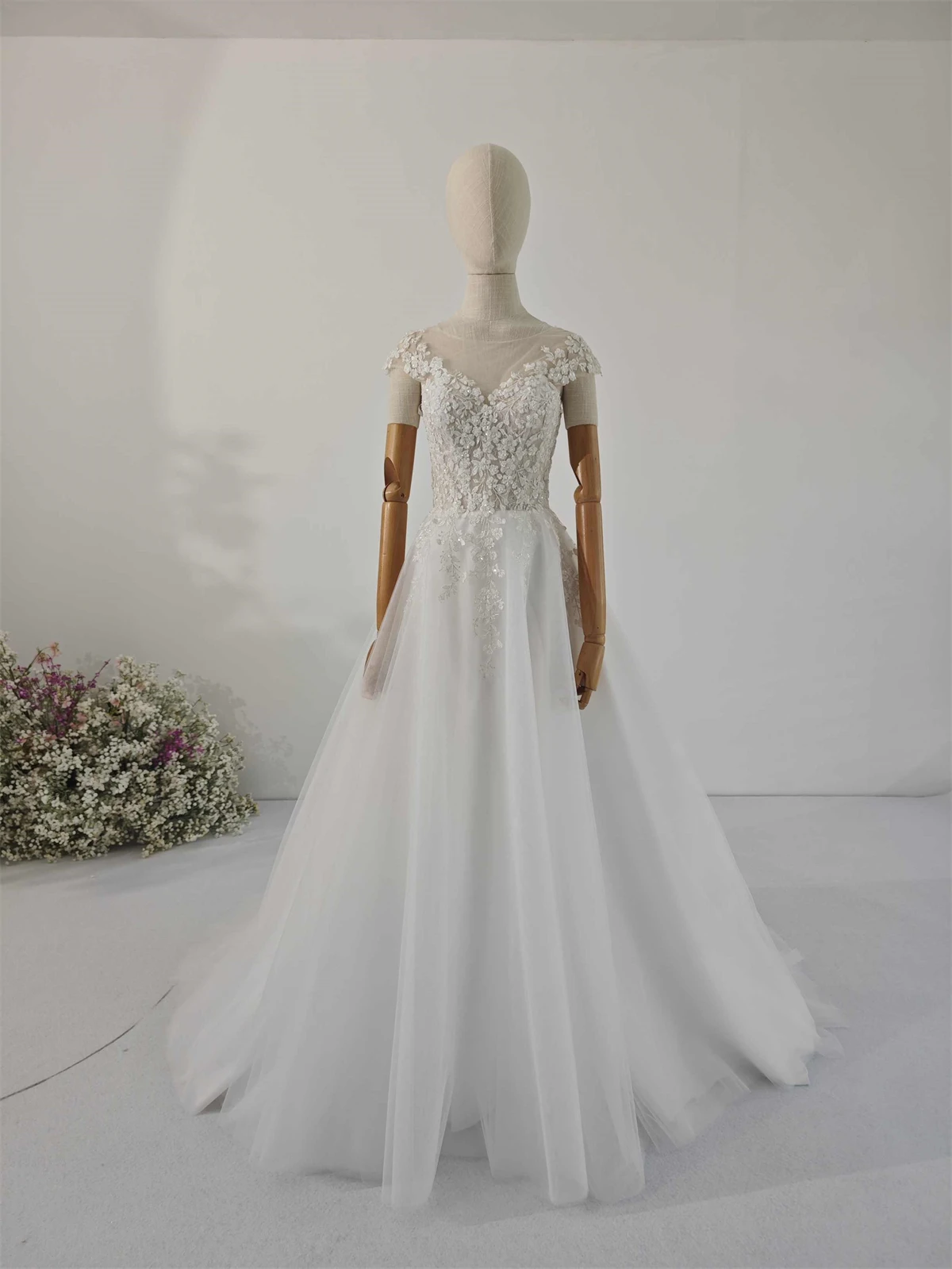 

V-Neck Classic Wedding Dress Lace Mesh Sequins Bride Wedding Dress A-Line With Train Dress