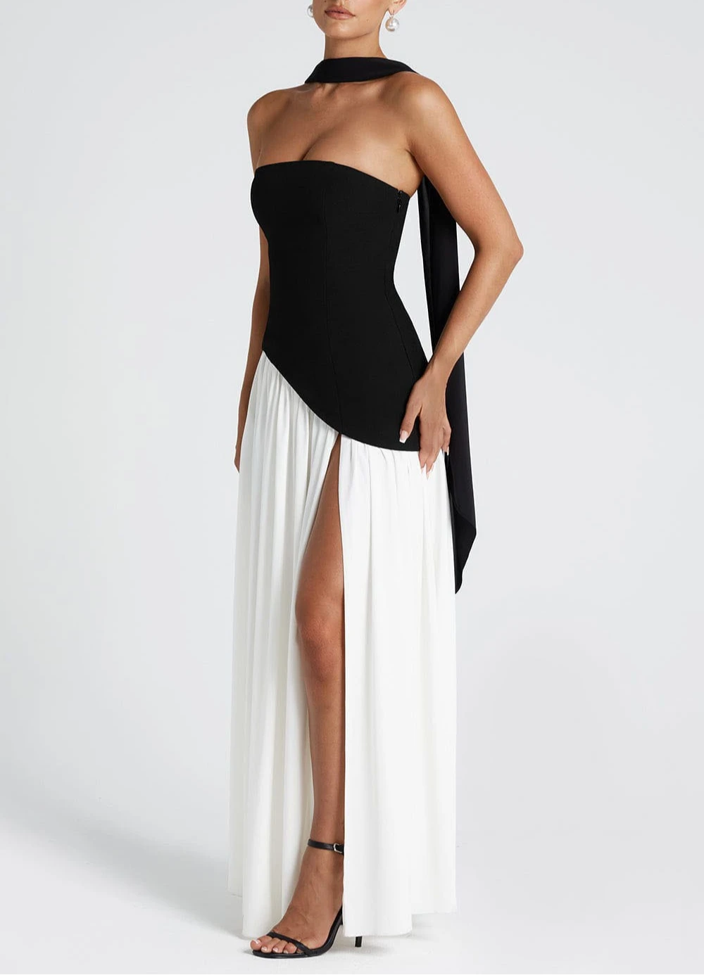 

2025 New Women's Clothing Set with Mushroom Edge Short Top and Half Skirt Two Piece Set Dress