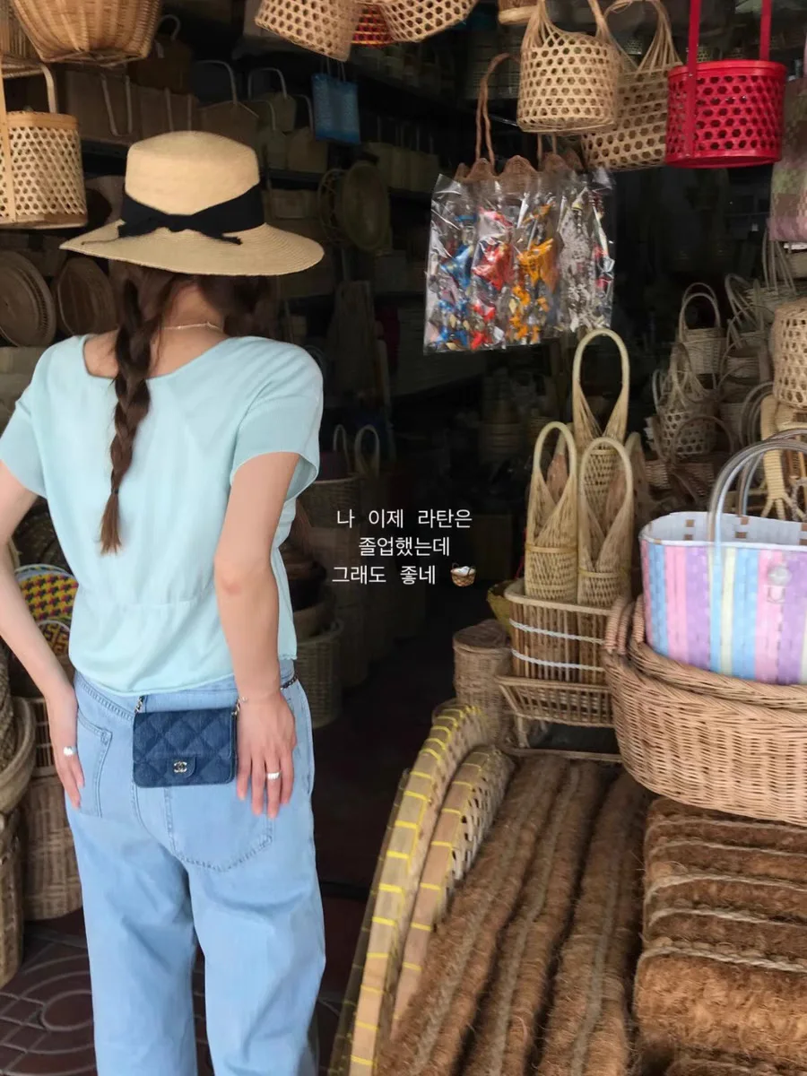 スリムフィット タナット ヴィンテージ Vネック ニット オルト スヴェ T-irt レディース サマー モイスチャー ラウンドネックトップ ノットデザイン