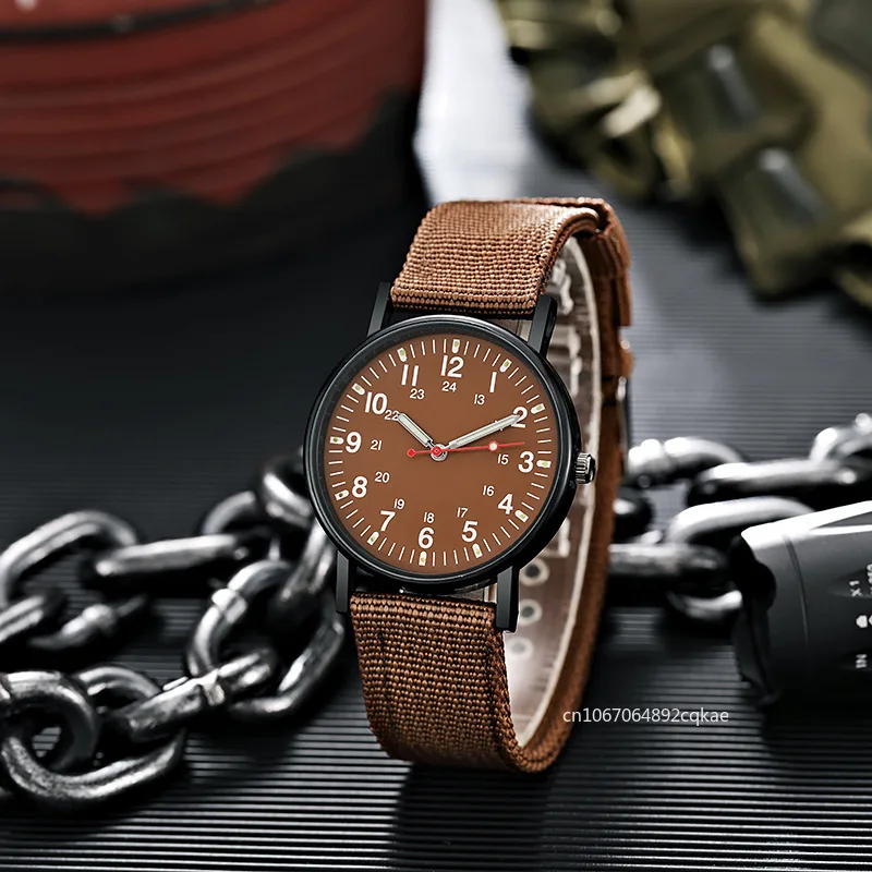 Luxury Design Men Watches Luminous Sport Wind Alloy Men's Military Watch Exquisite Compact Wrist Watch Men Relogios Masculino