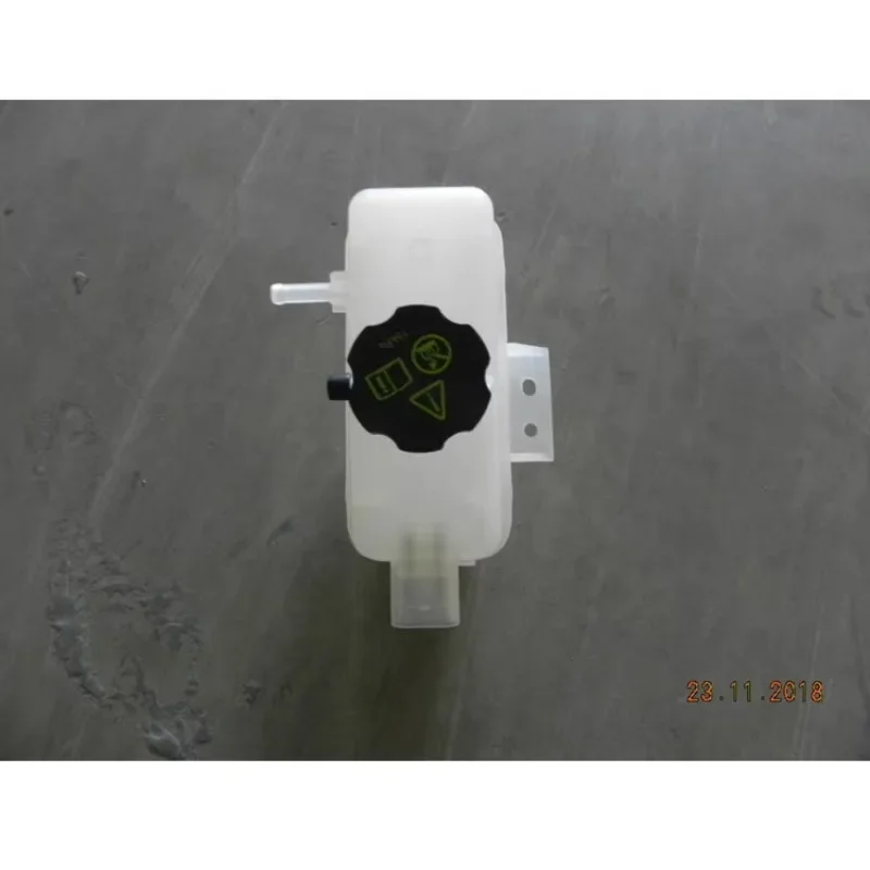 Battery Thermal Management Auxiliary Water Tank Assembly for BYD E2 E3 QIN PRO Car Accessories HADE-8111600 DAEA-8111600