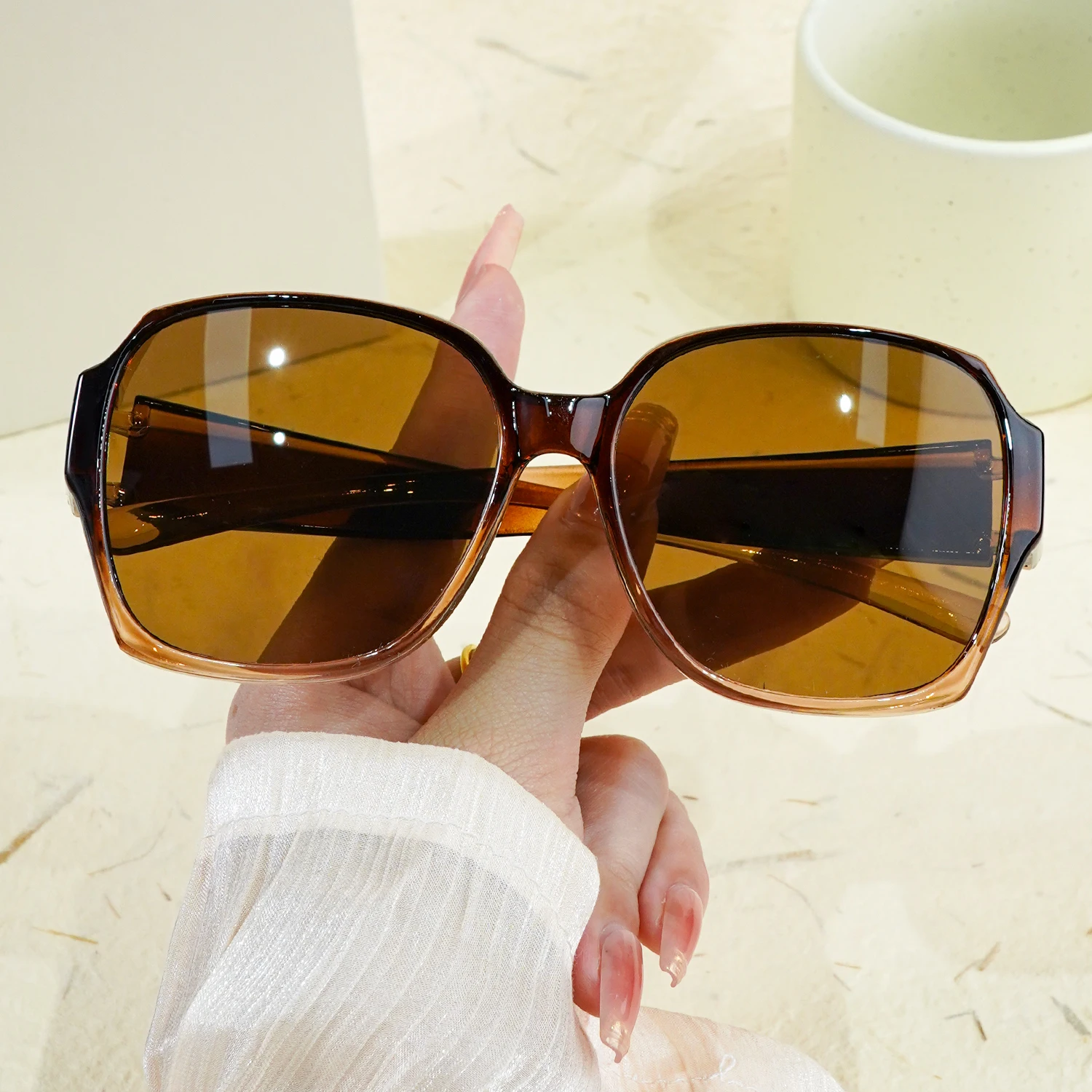 Fit-Over-Brille Retro übergroße quadratische Nachtsicht-Sonnenbrille, V400-Schutz, stilvoll für Outdoor-Sportfahrten – Detail 8