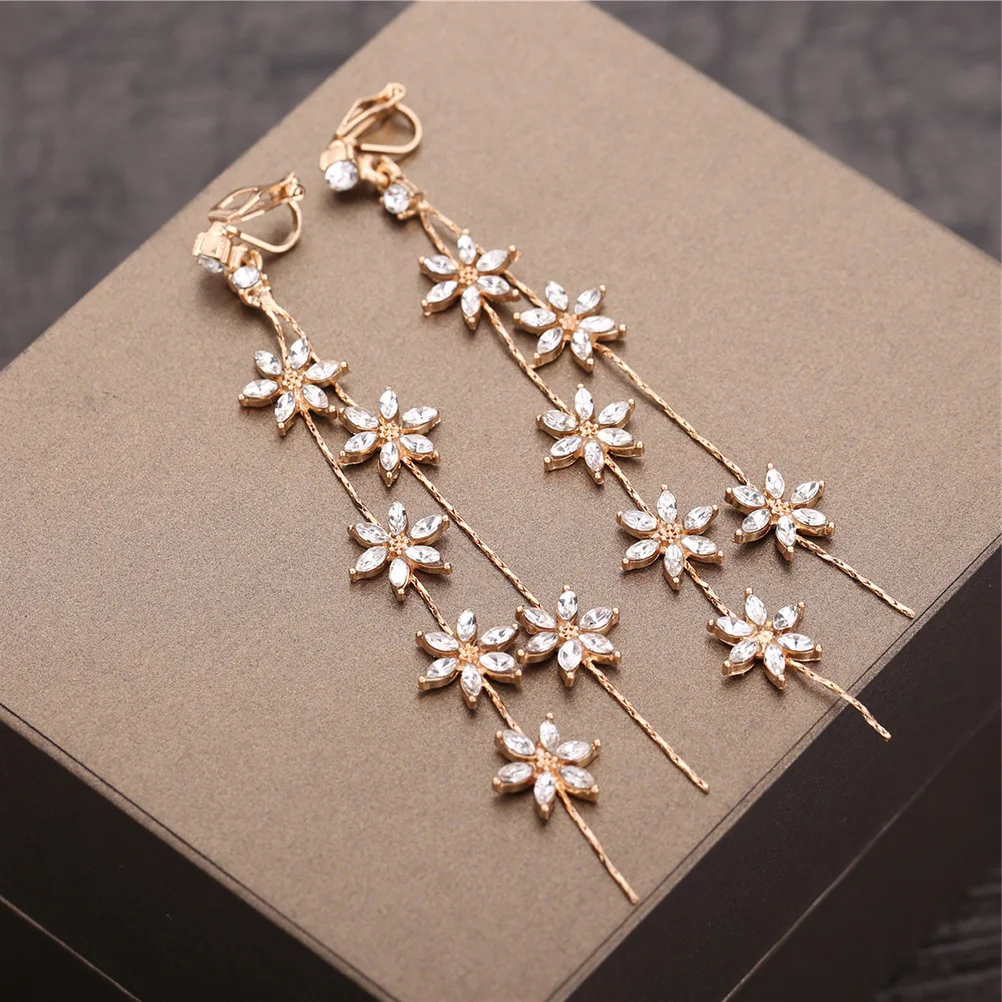 1 Pasang Anting Gantung Berlian Imitasi Bunga Tanpa Tindik Klip Telinga Pesta Pernikahan Perhiasan Elegan untuk Wanita Hadiah Pengantin