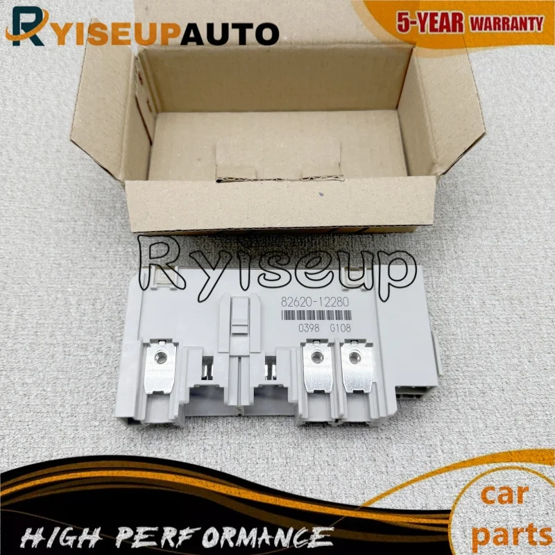 

New Fusible Link Block for Toyota Scion TC XB Matrix Corolla 82620-12280 8262012280