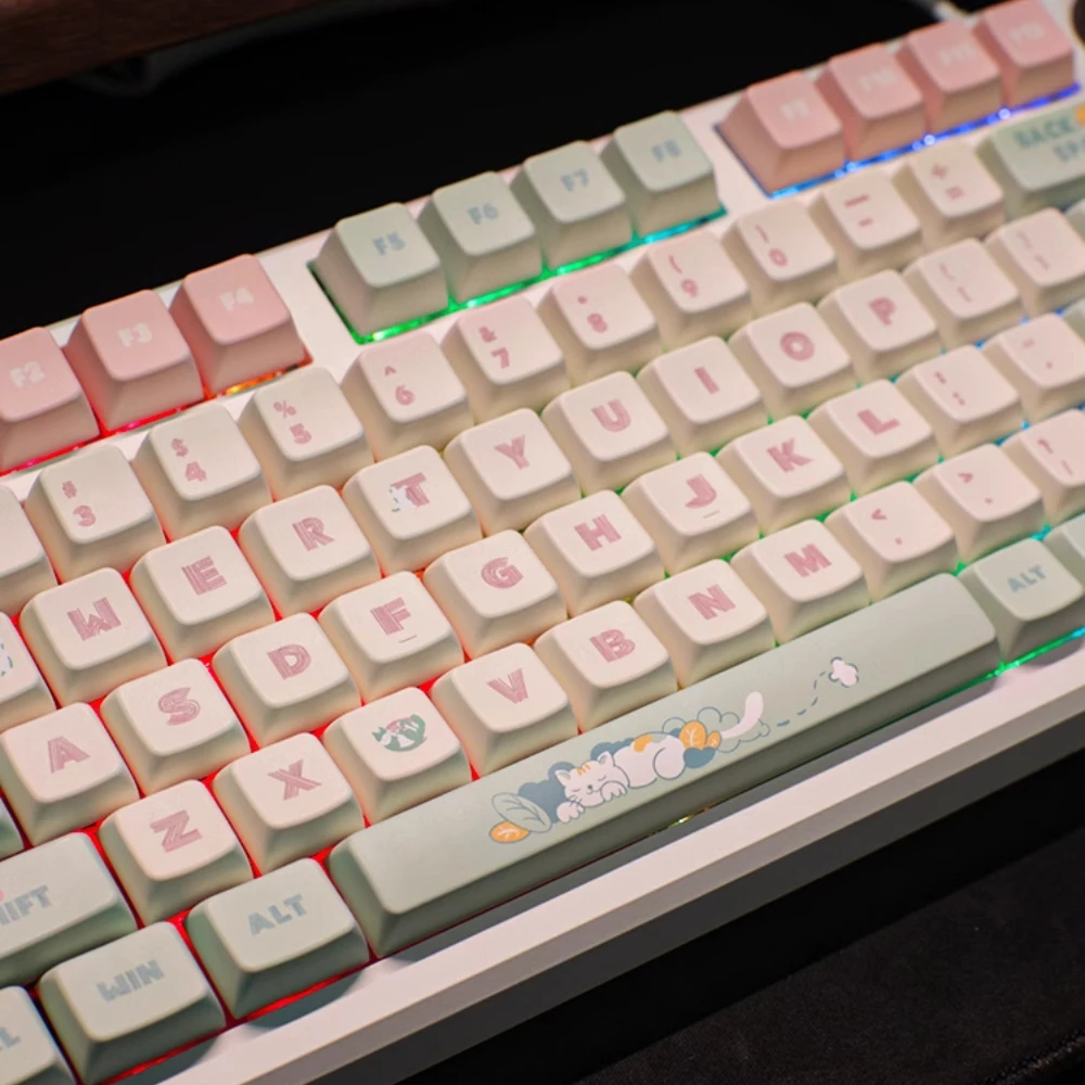 Cat Holiday Keycaps Set Custom 142 Keys SOA Profile PBT Hand-painted Cute Cartoon Point KeyCap for Gaming Mechanical Keyboard