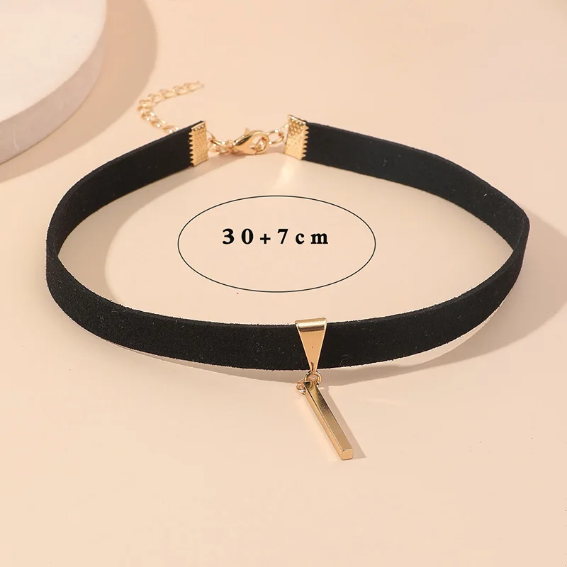 Gothic Black Velvet Choker Short Necklace for Women Tattoo Gold Color Strip Pendants Collares Mujer Collier Femme Bijoux