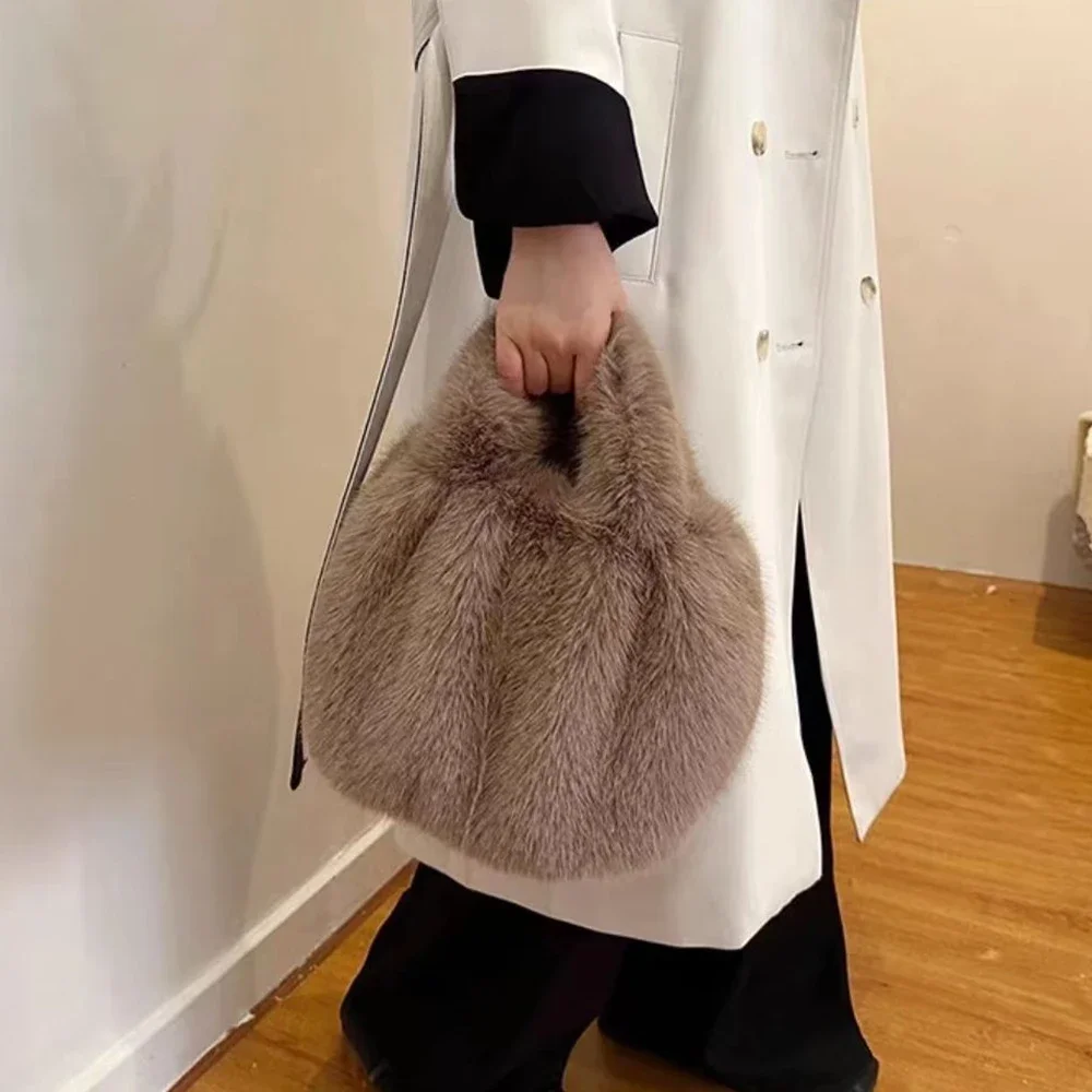 Fluffy Faux Fur Bags for Women Winter Soft Plush Handbags Half Moon Shoulder Bag Winter Warm Ruched Purses Tote Clutch 2024 New